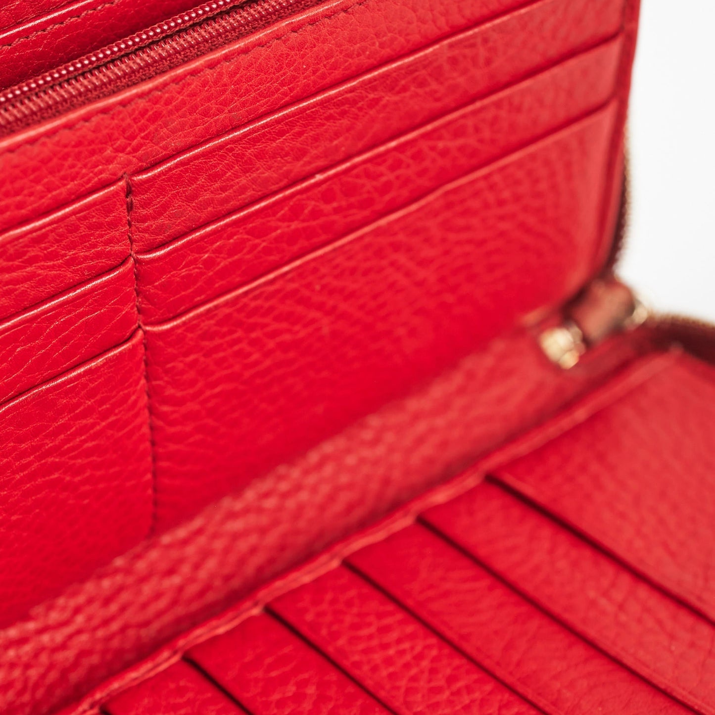 Gucci Zip Wallet Red