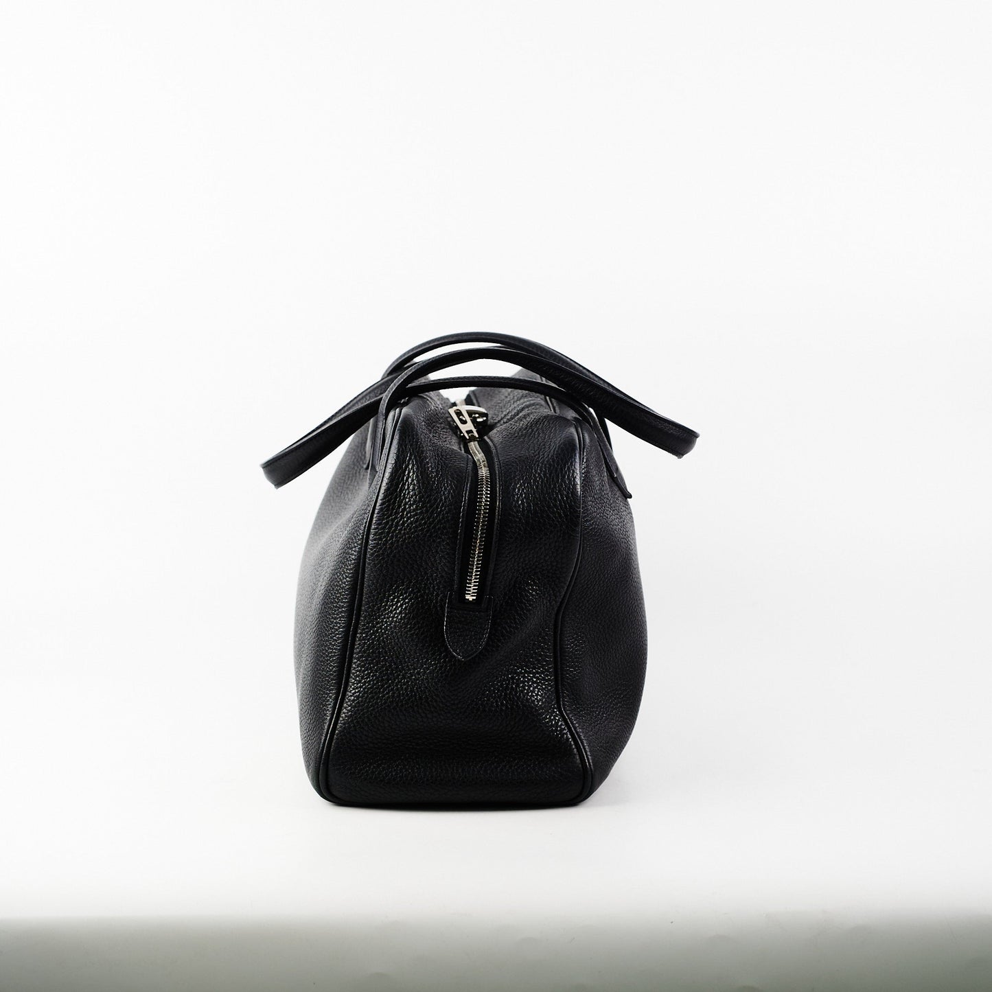 Hermes Victoria 35 Leather Handbag Black - O Square Stamp
