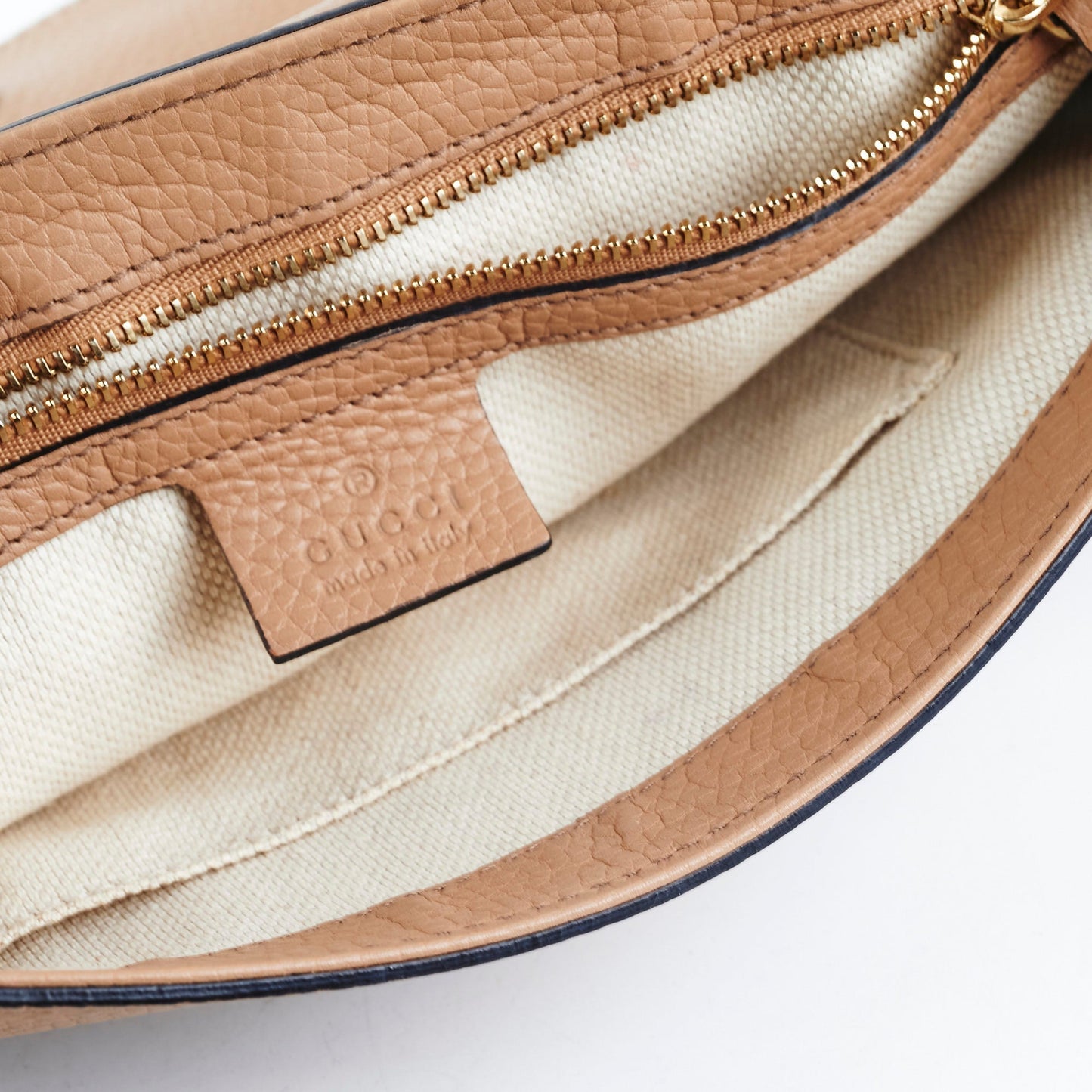 Gucci Soho Swing Chain Bag Beige