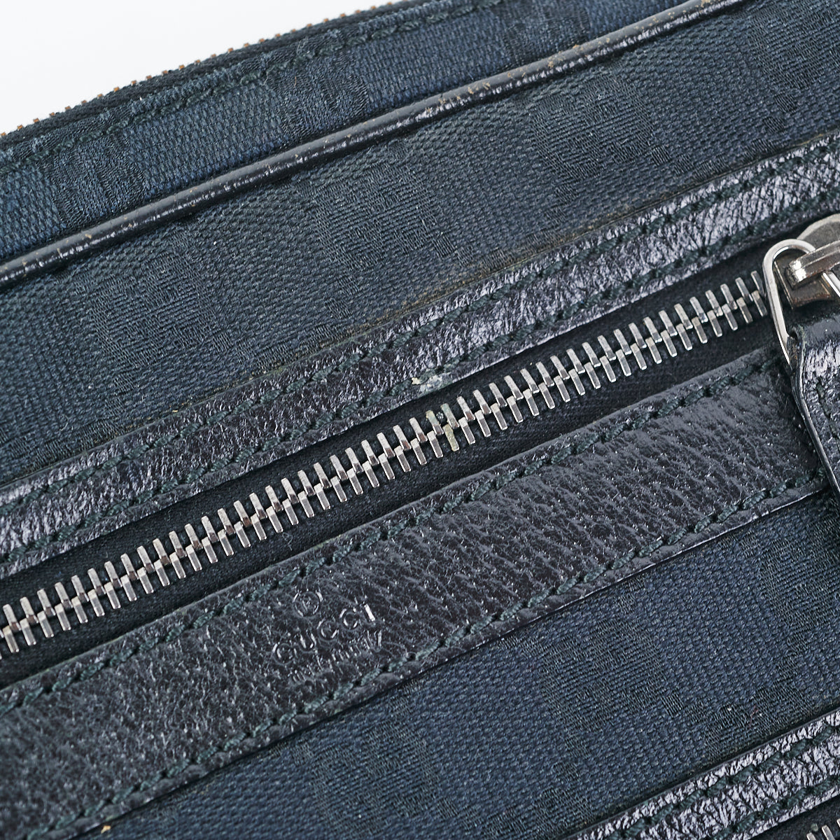 Gucci Men Messenger Canvas Black