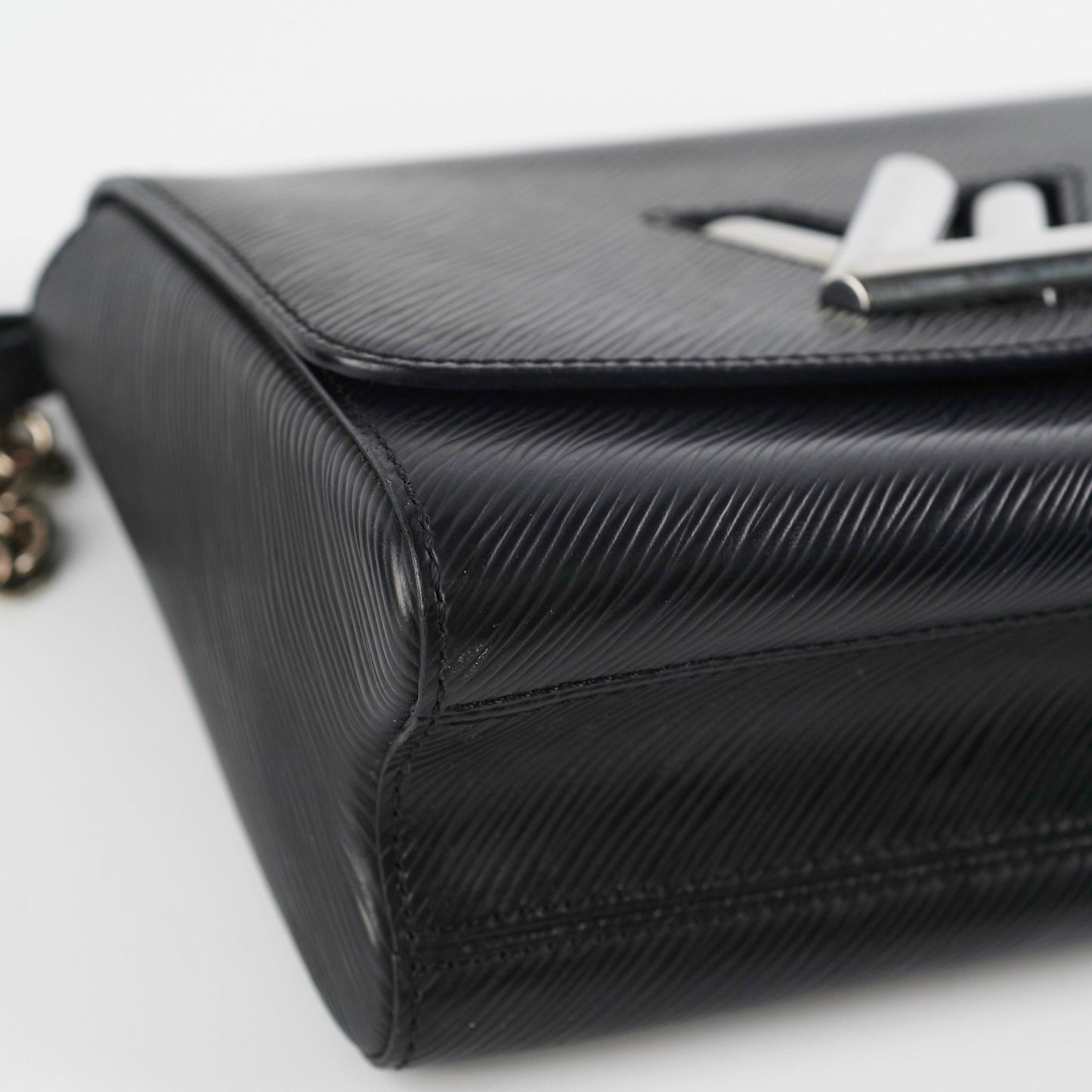 ITEM 31 - Louis Vuitton Twist Epi MM Black