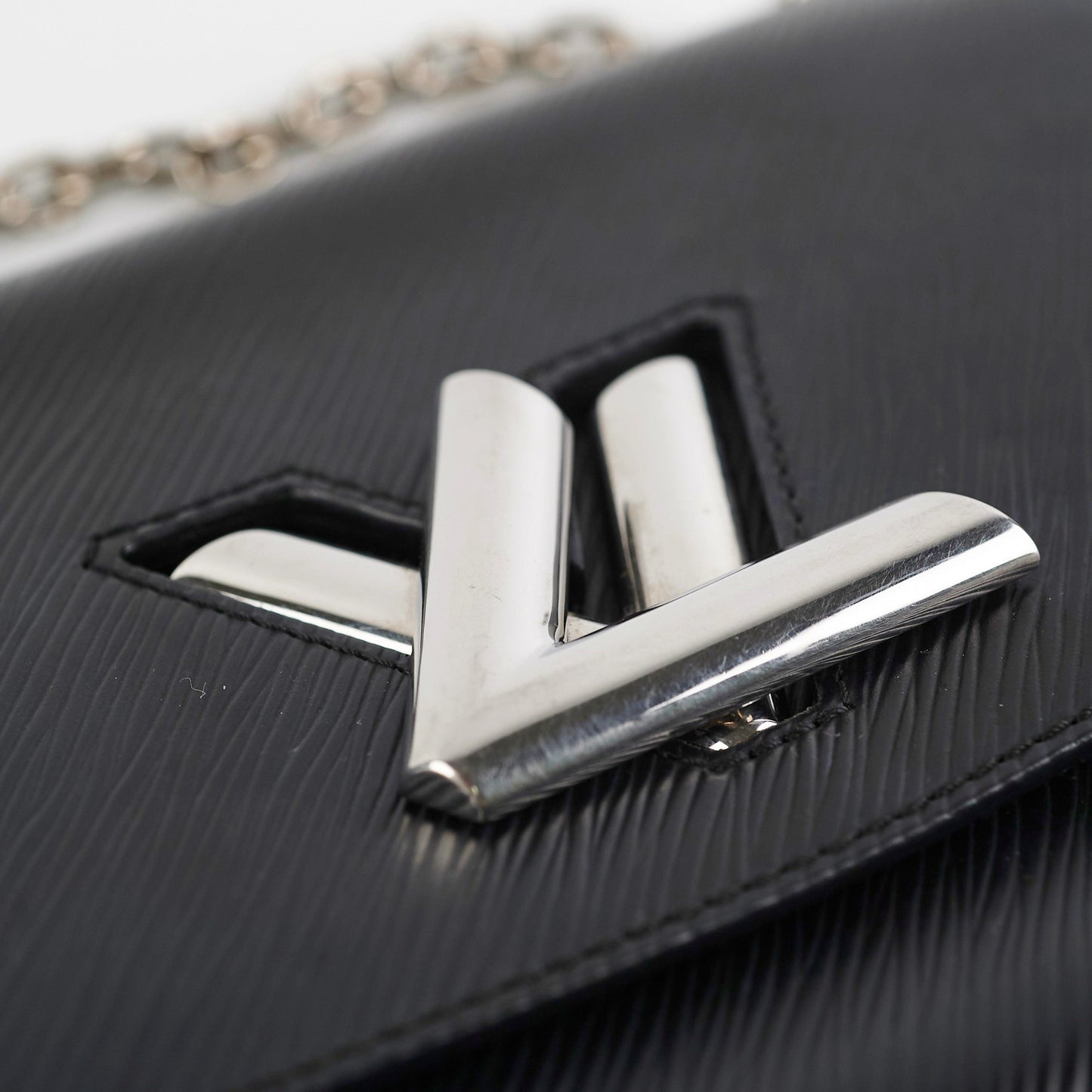 ITEM 31 - Louis Vuitton Twist Epi MM Black