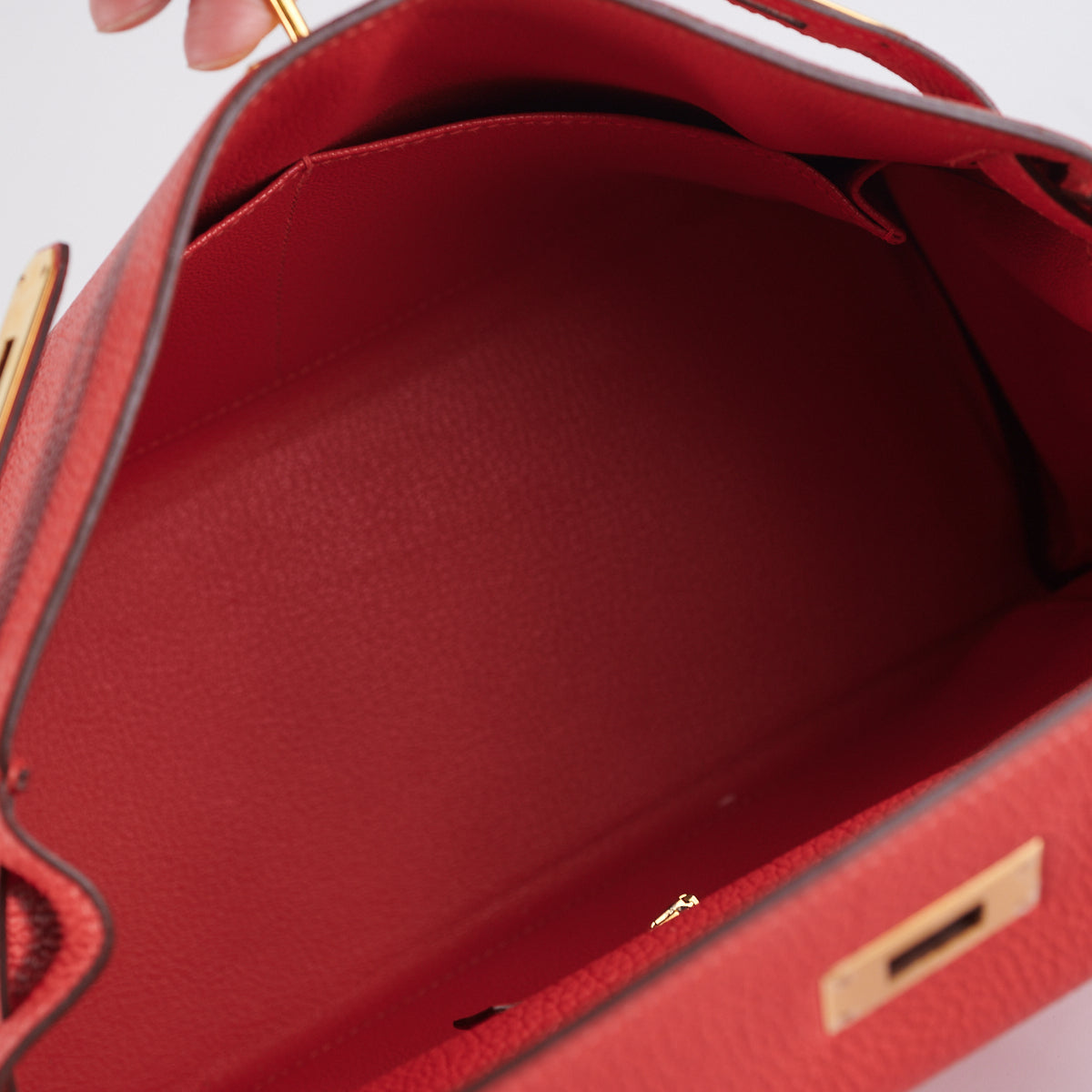 Hermes Kelly 28 Rouge Pivoine [R] - Stamp