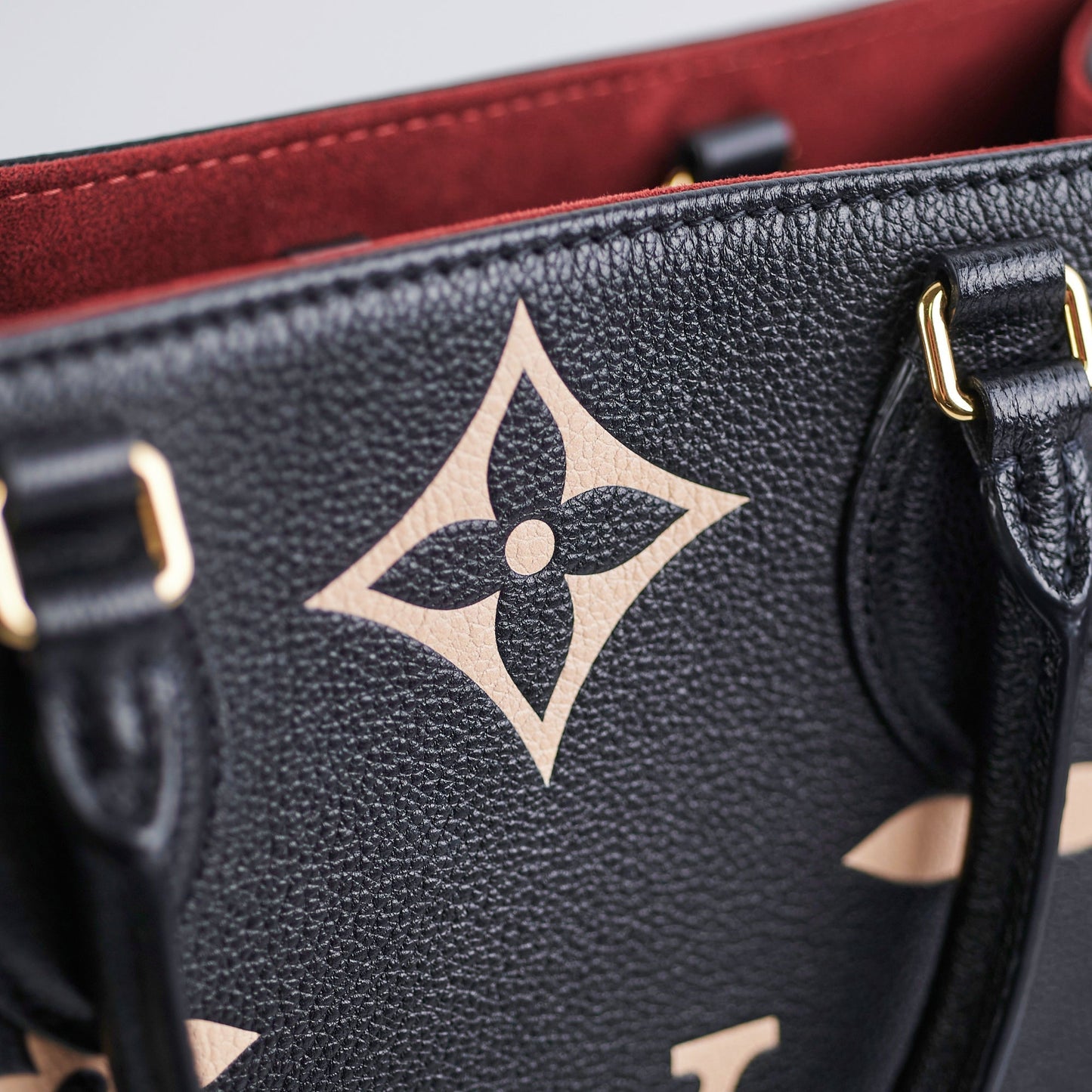 ITEM 18 - Louis Vuitton OnTheGo MM Bicolour