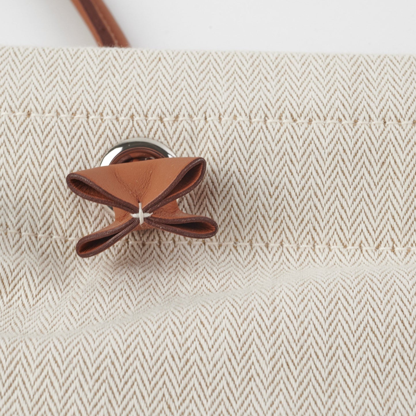Hermes Aline Grooming Bag Craie/Gold