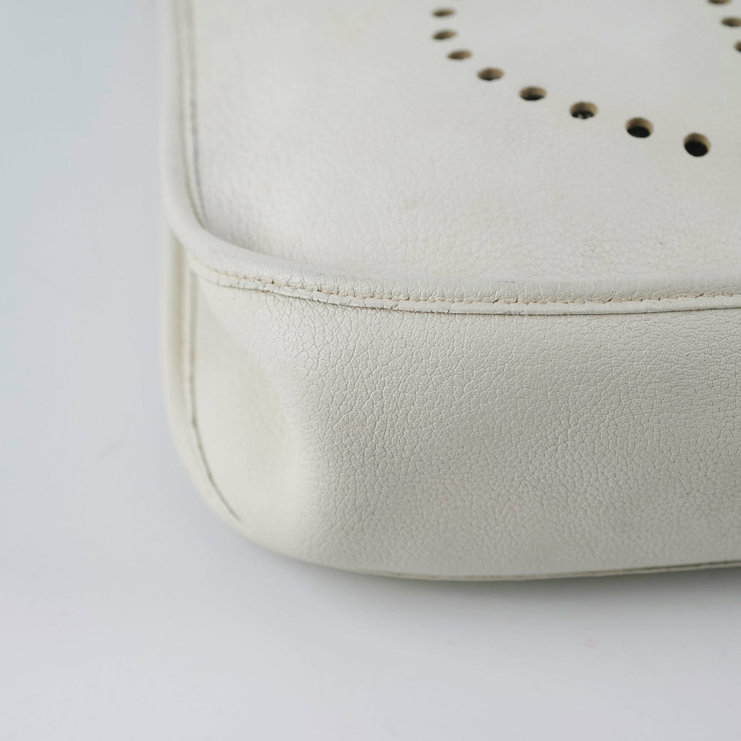 Hermes Evelyn 29 White Stamp E Square