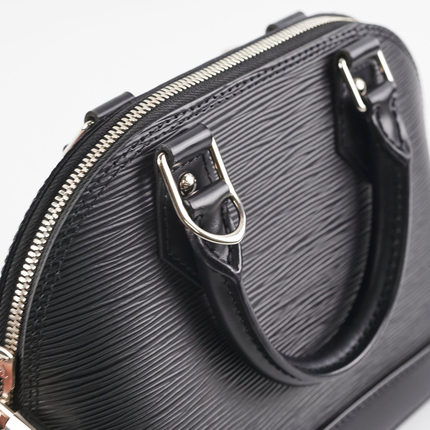 Louis Vuitton Alma BB Epi Black