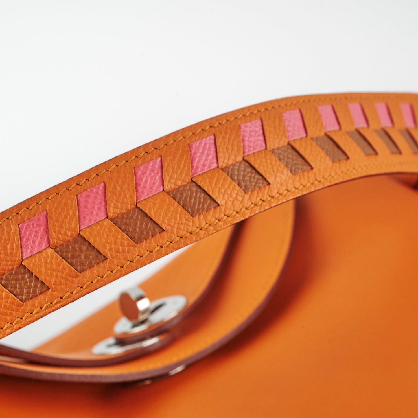Hermes Lindy 26 Swift Orange - C Stamp (2018)