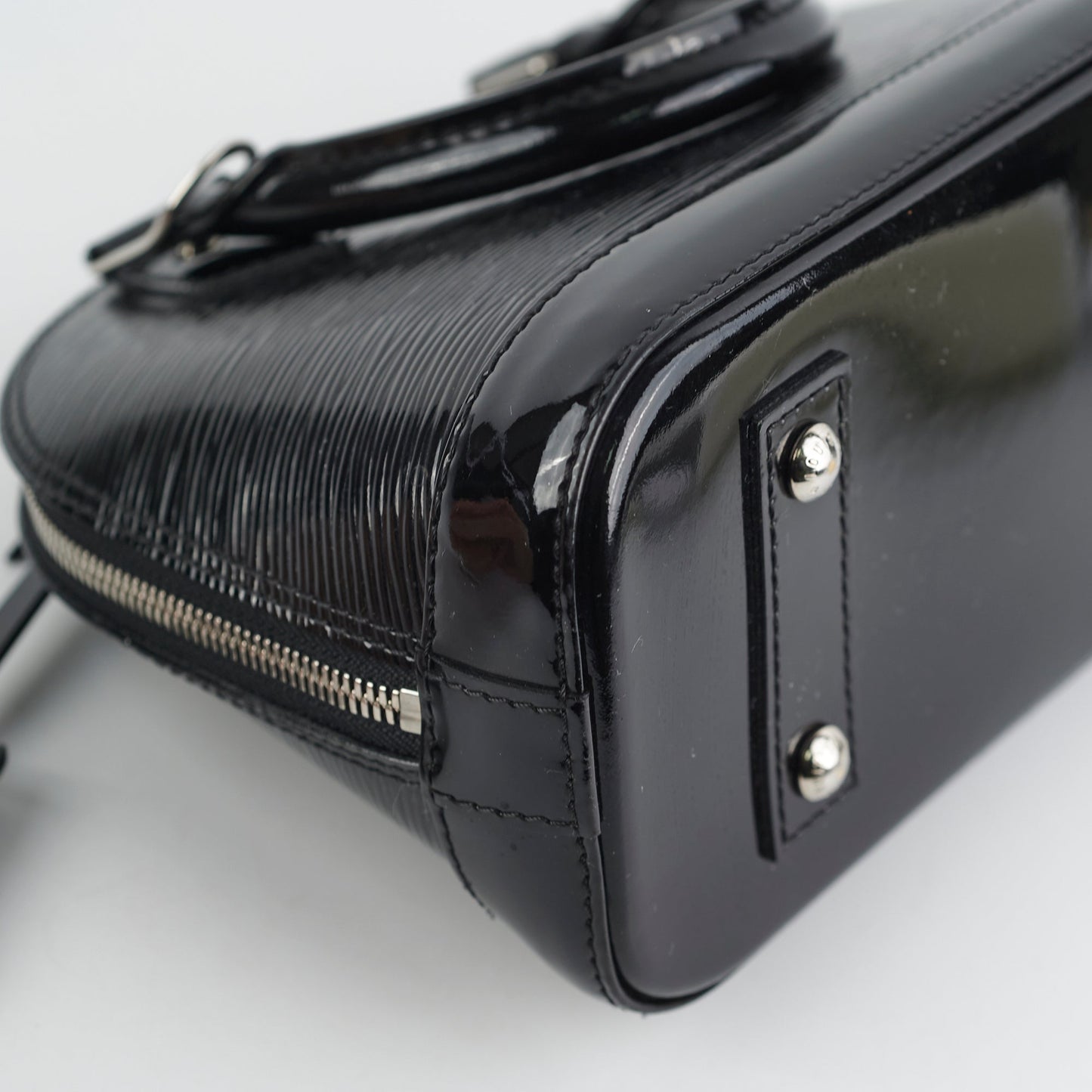 Louis Vuitton Alma BB Epi Patent Black
