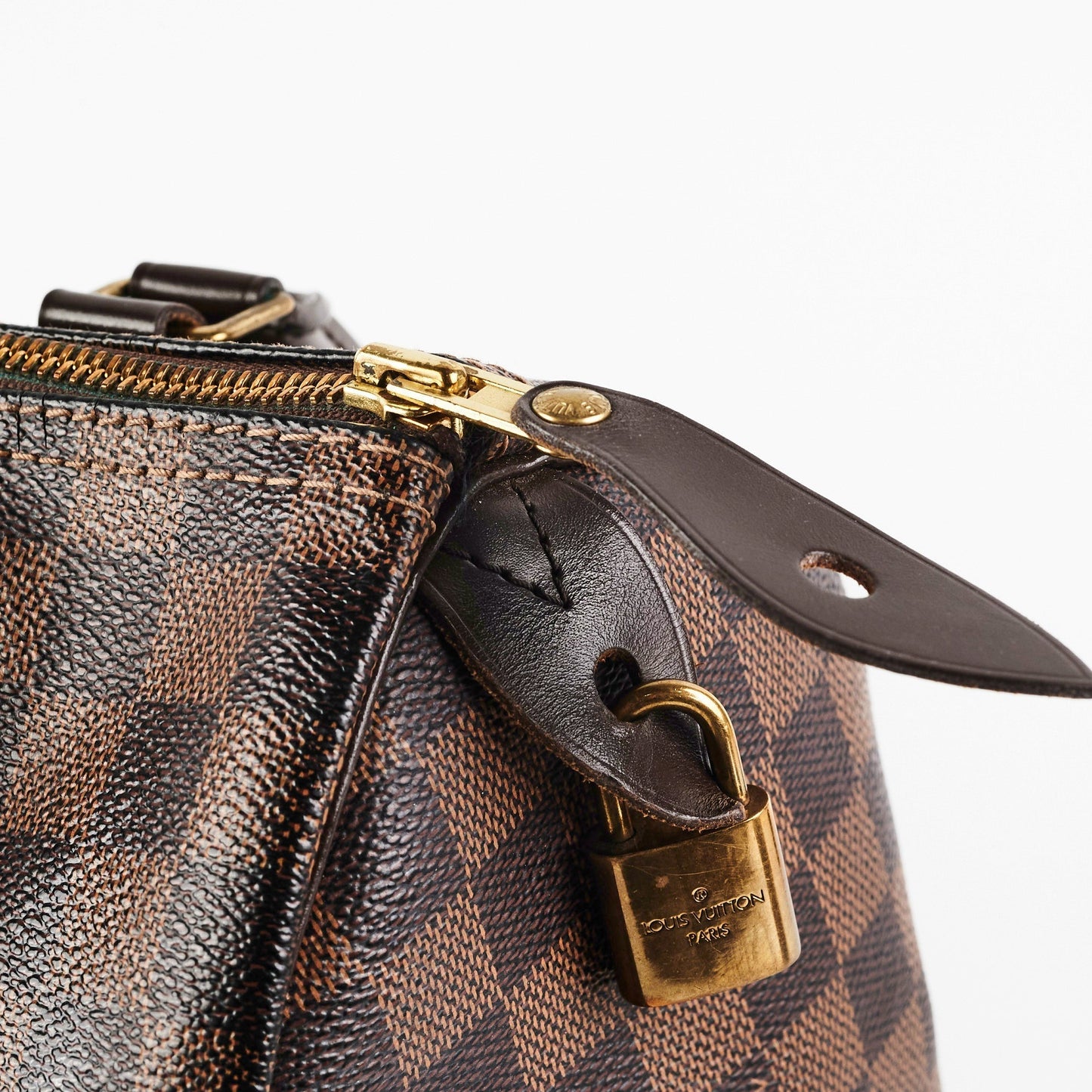 ITEM 21 - Louis Vuitton Speedy 25 Damier Ebene