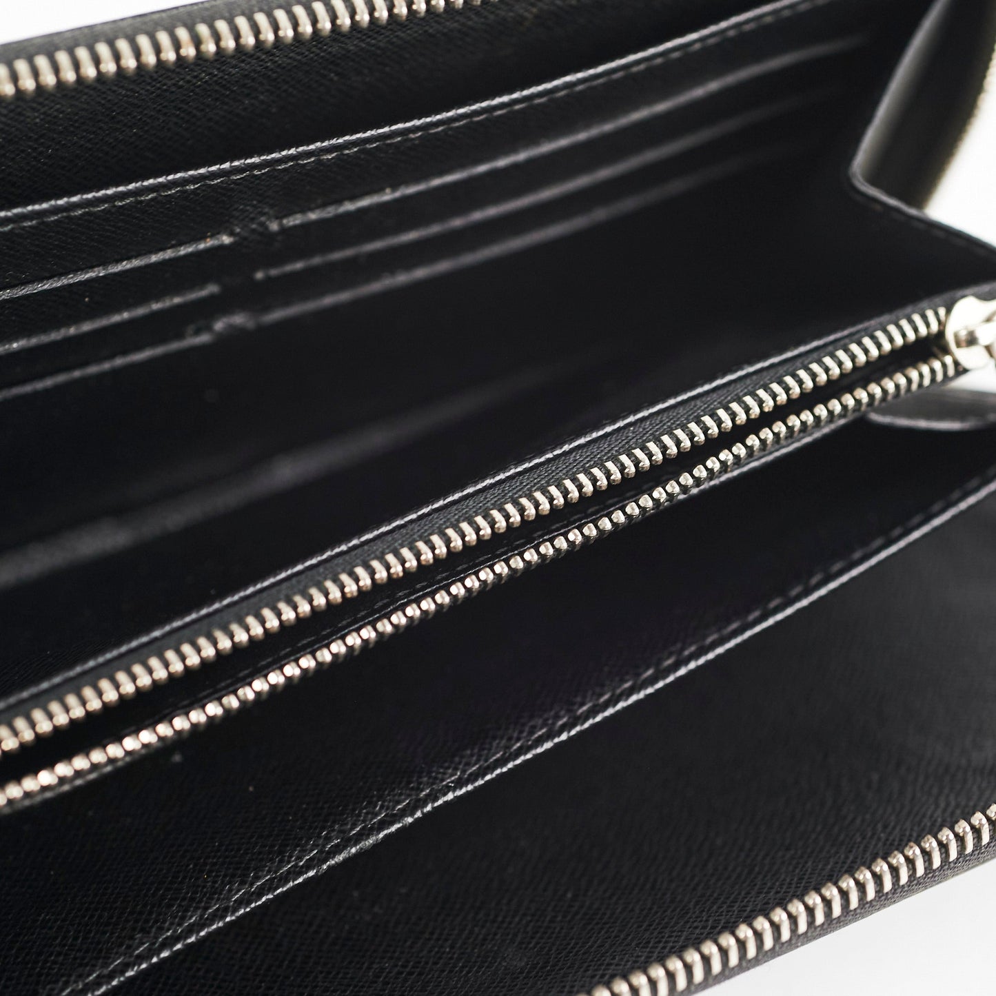 Louis Vuitton Epi Patent Zippy Wallet Black