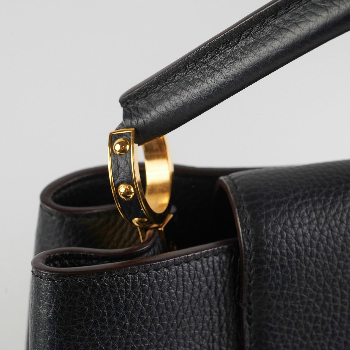 Louis Vuitton Capucines MM Black
