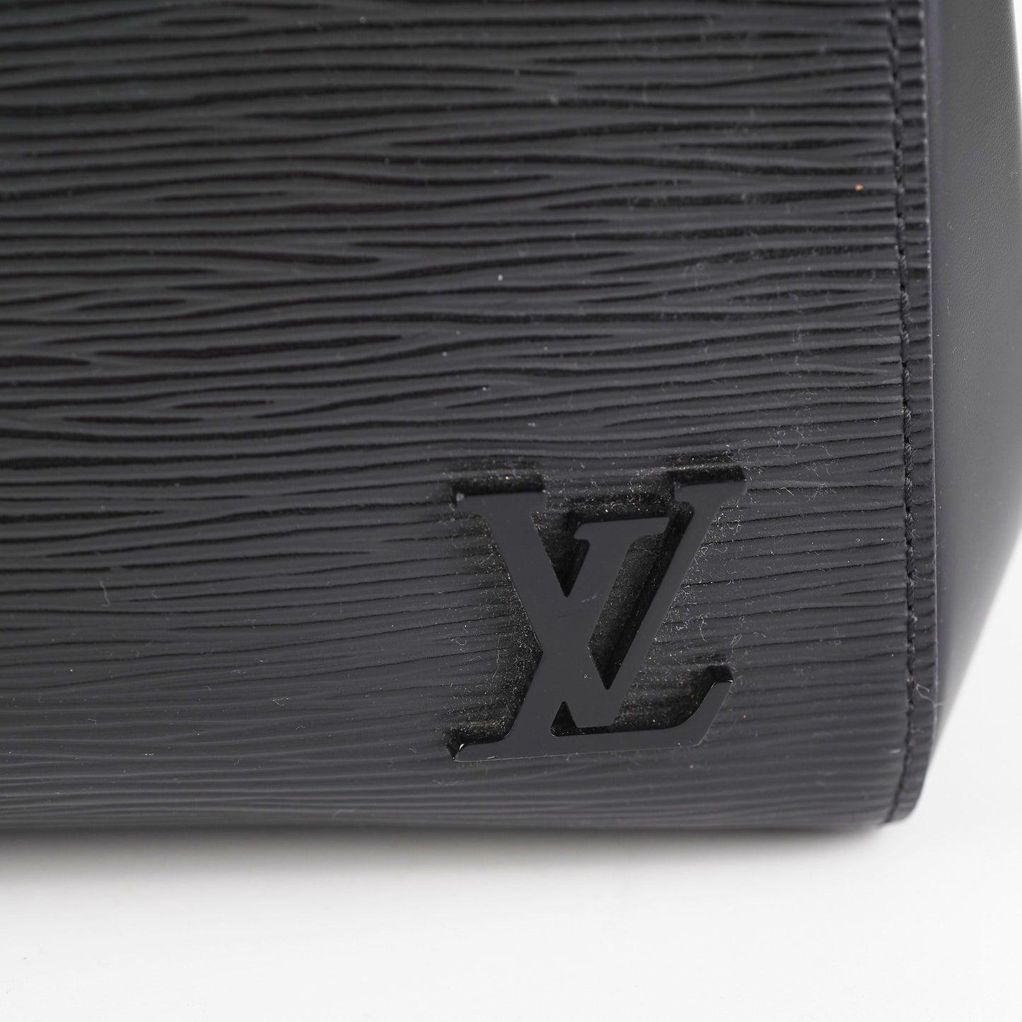 Louis Vuitton Cluny MM Epi Black Bag