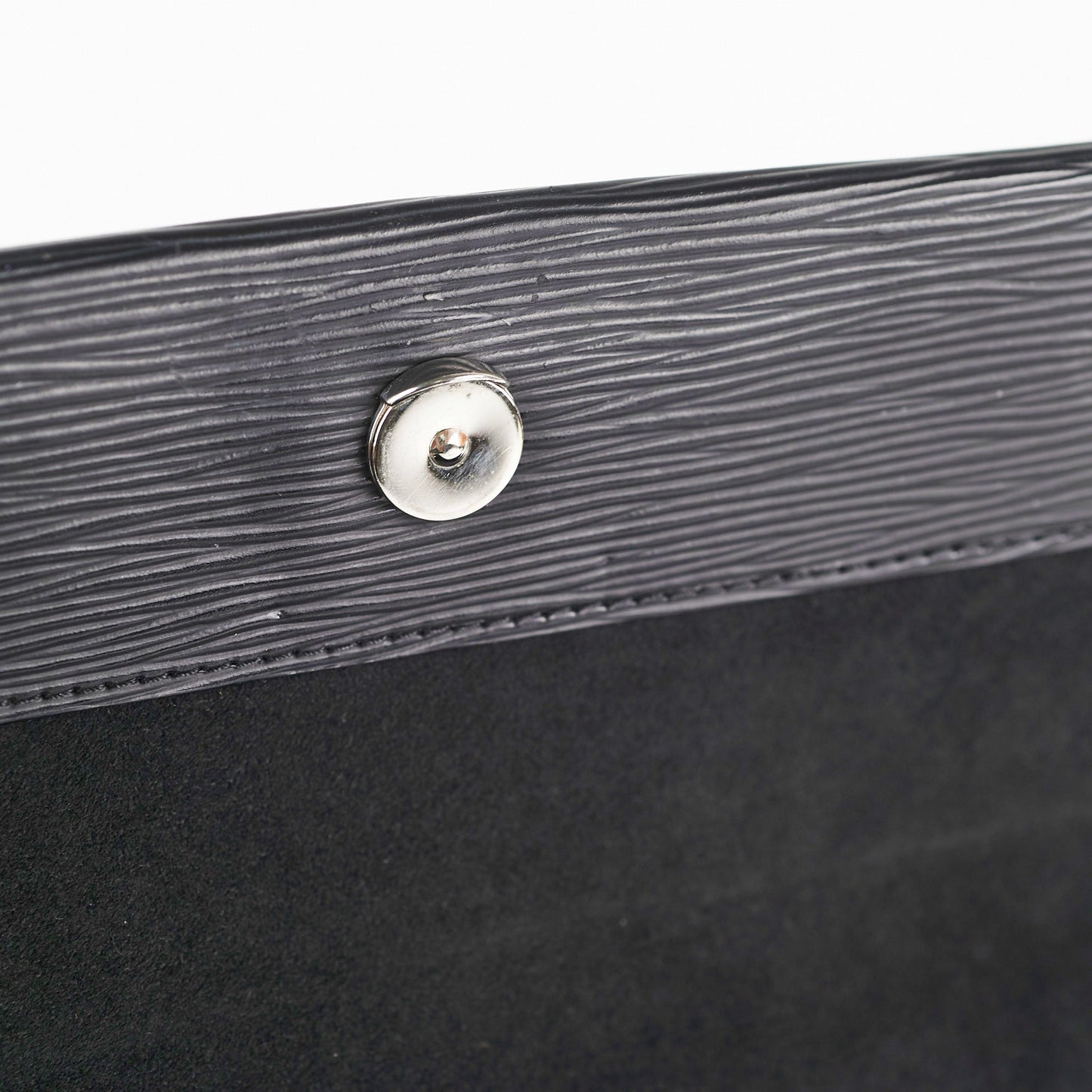 Louis Vuitton Cluny MM Epi Black Bag