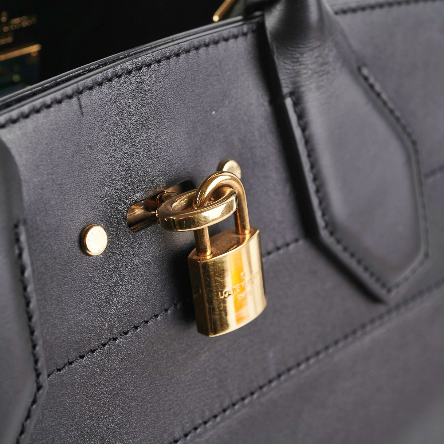 Louis Vuitton City Streamer MM Bag Black