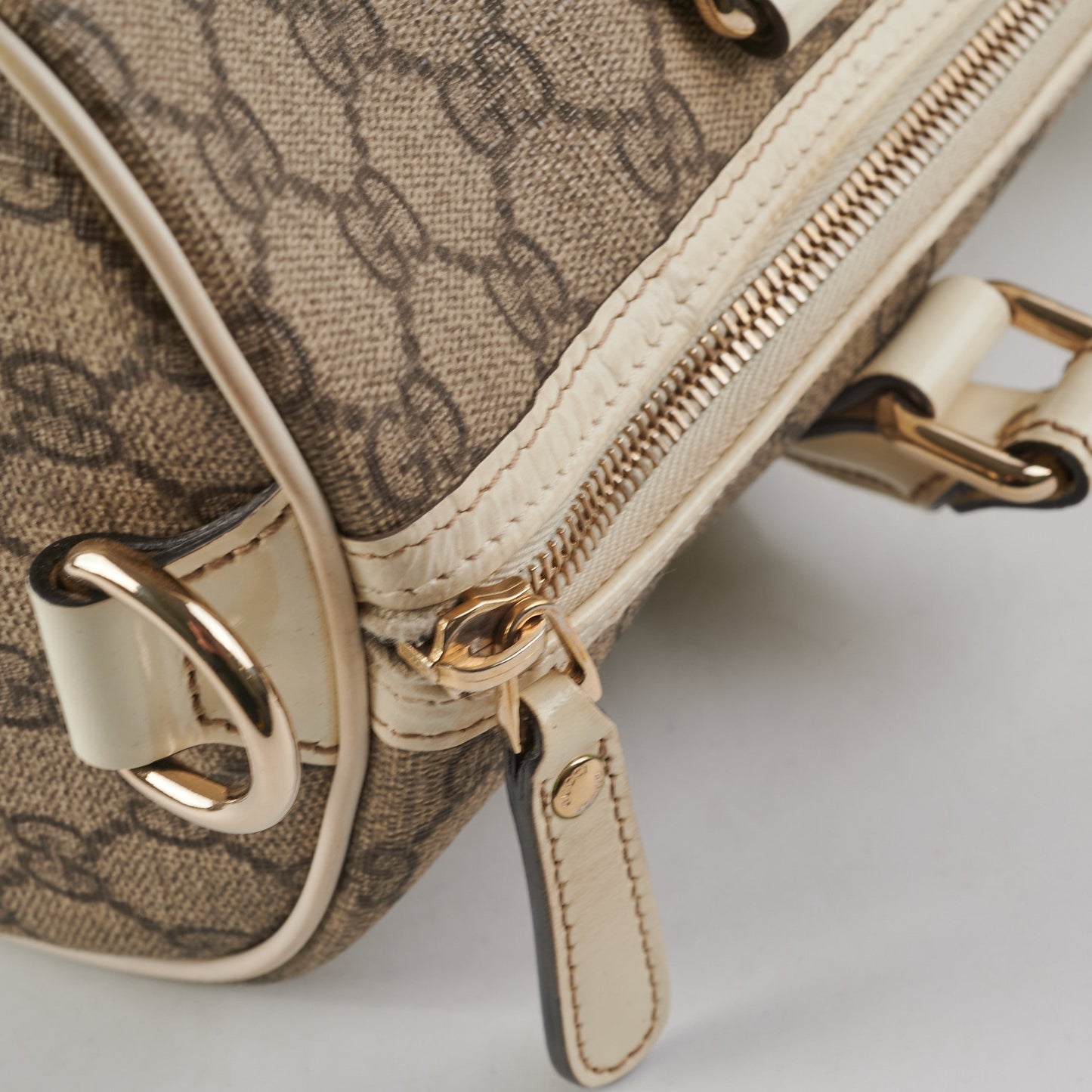Gucci boston GG Surpreme canvas bag
