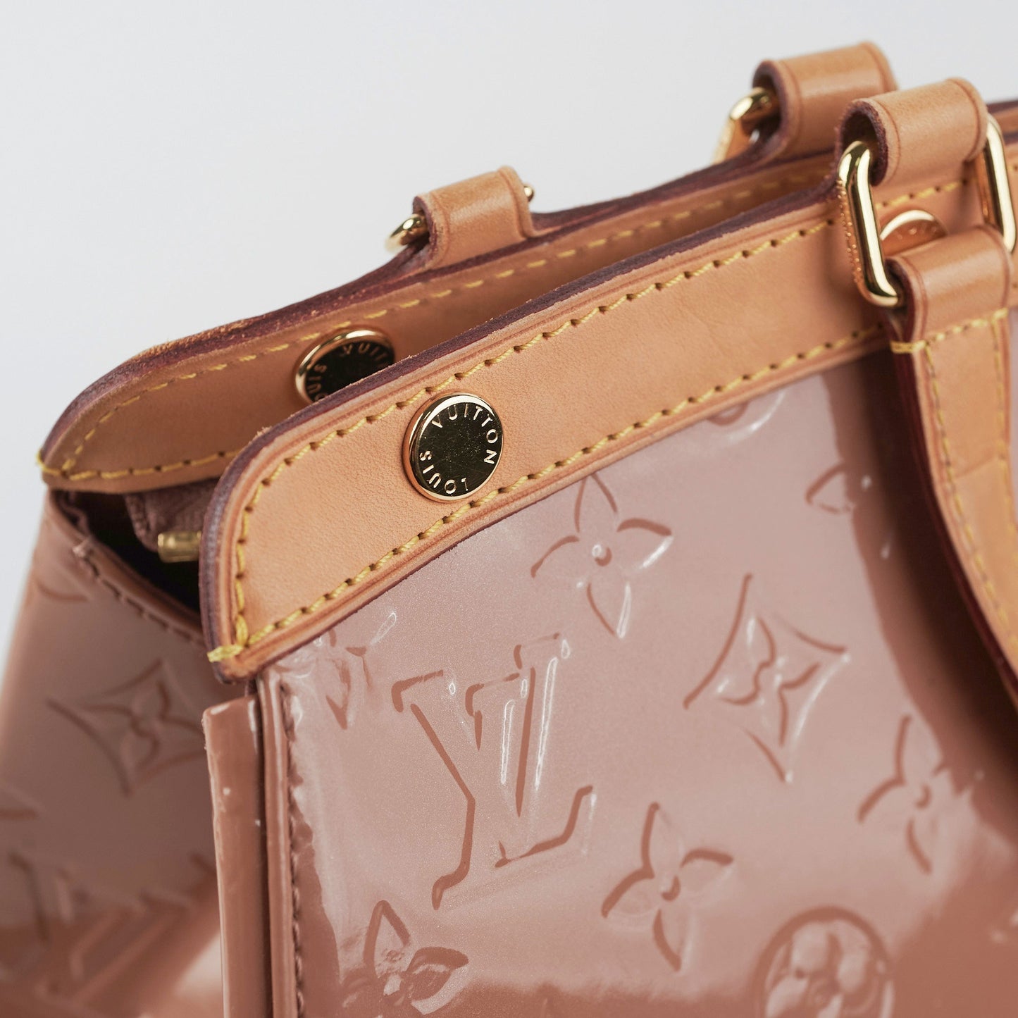 Louis Vuitton Brea Vernis Beige MM Bag