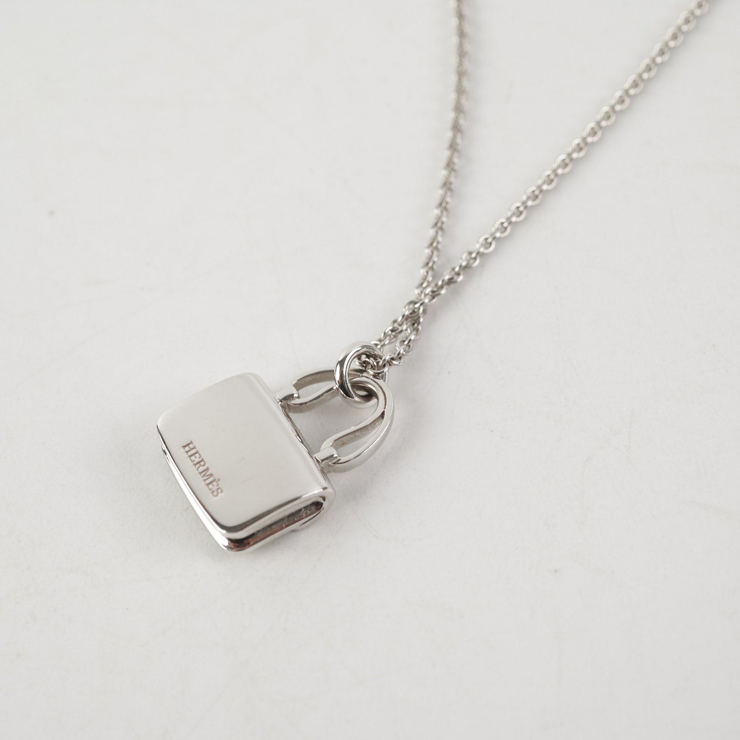 Hermes Amulettes Constance Pendant