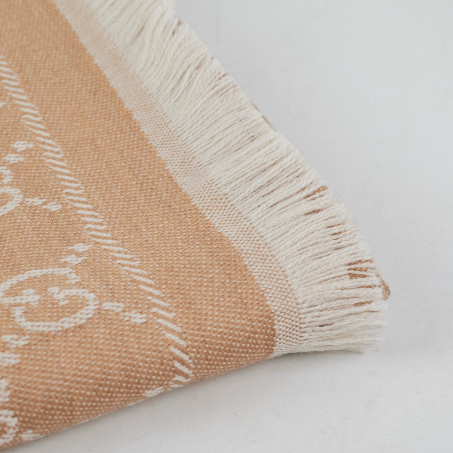 Gucci GG Supreme Scarf Beige