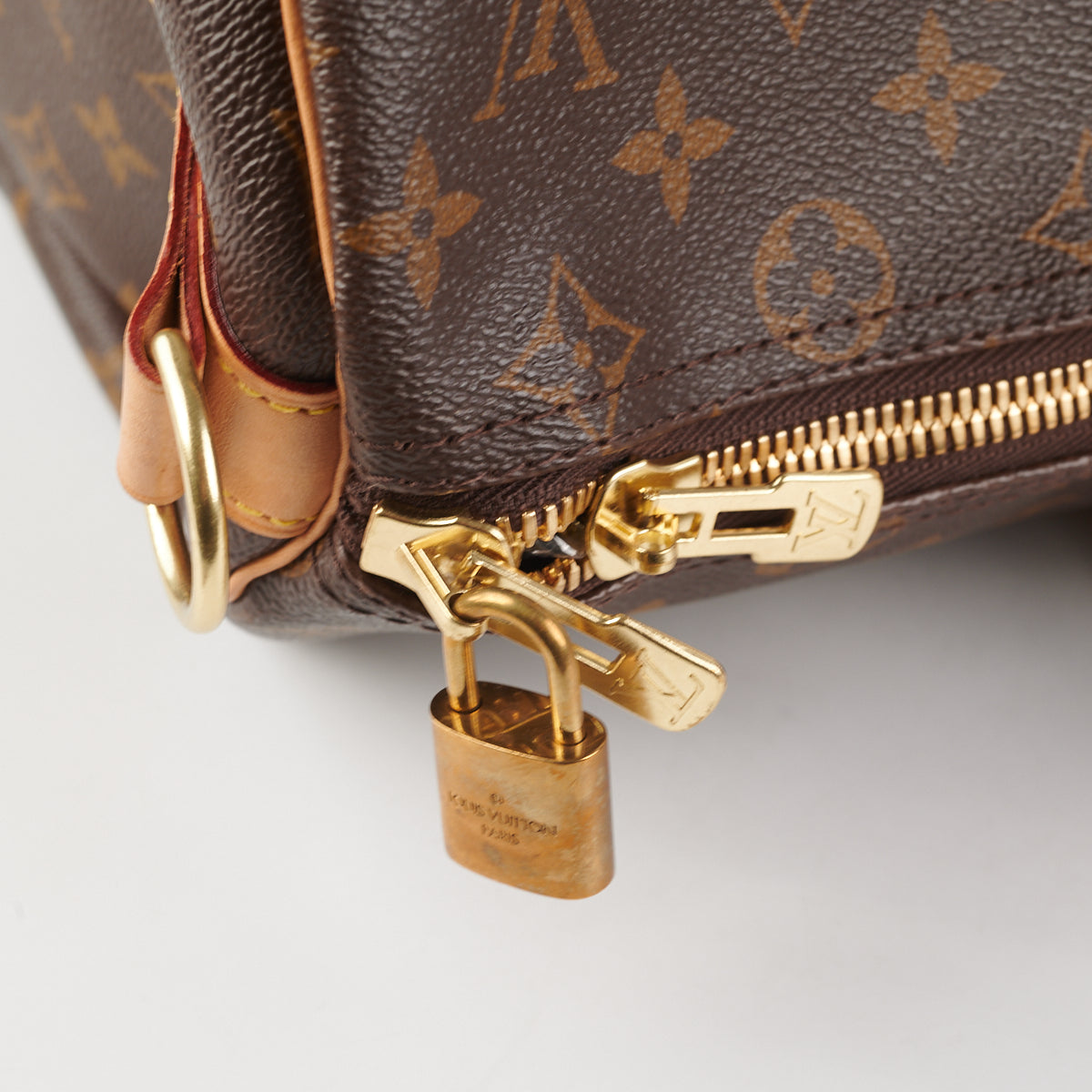 ITEM 23 - Louis Vuitton Keepall Bandouliere 45