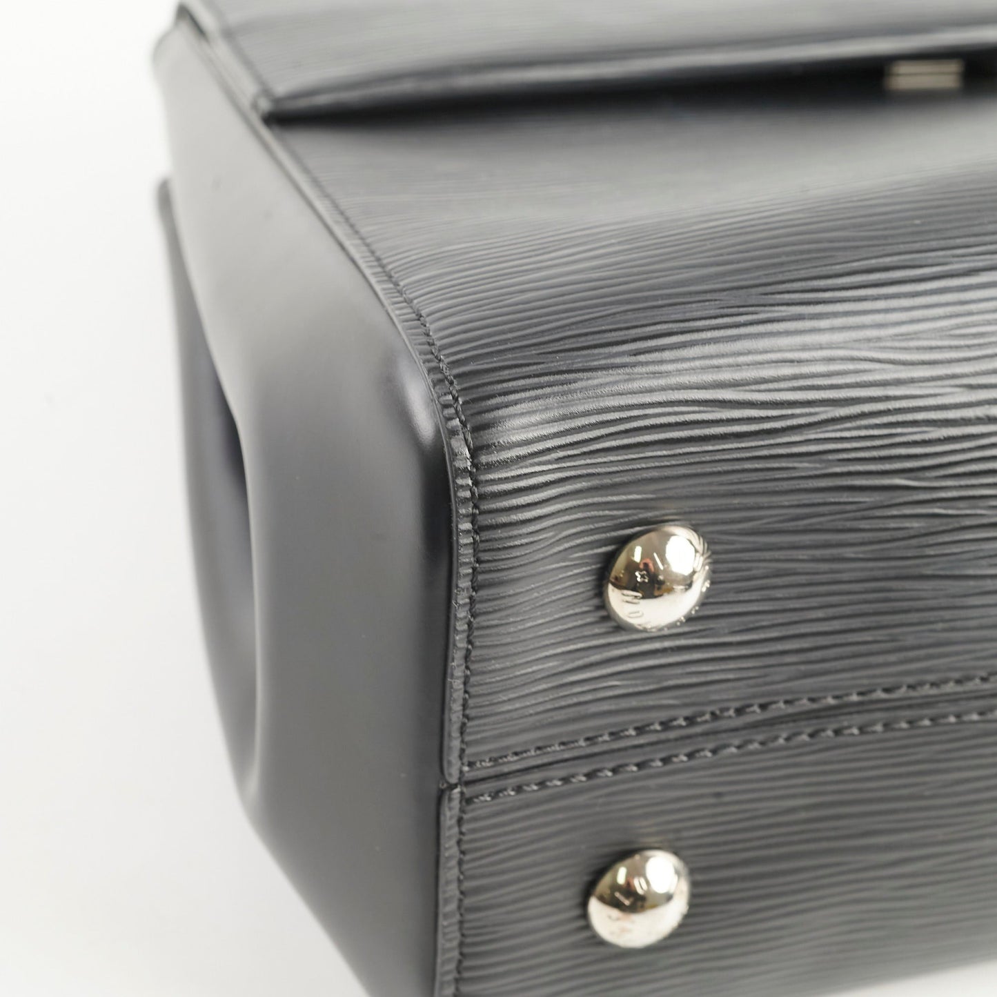 Louis Vuitton Cluny MM Epi Black Shoulder Bag