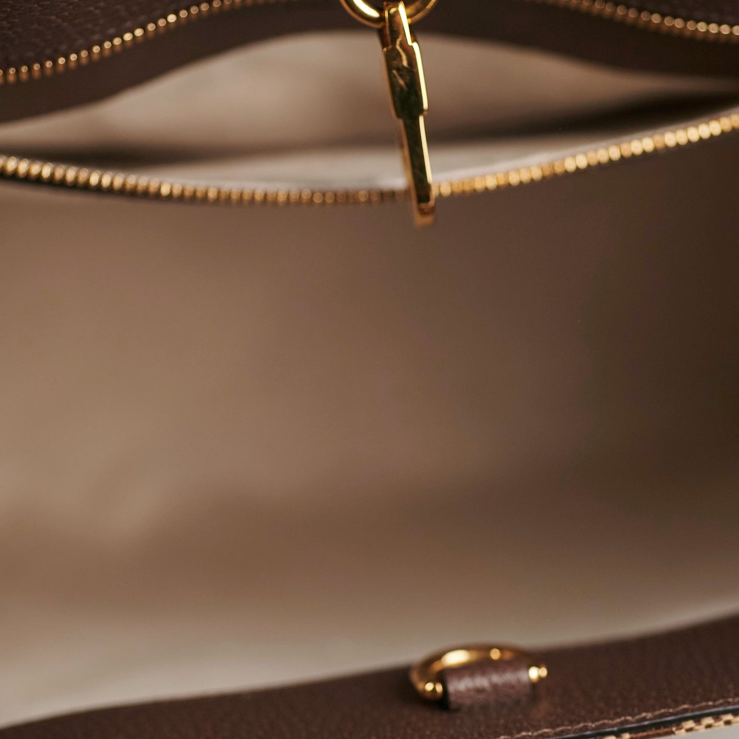 Gucci Jumbo GG Tote Bag