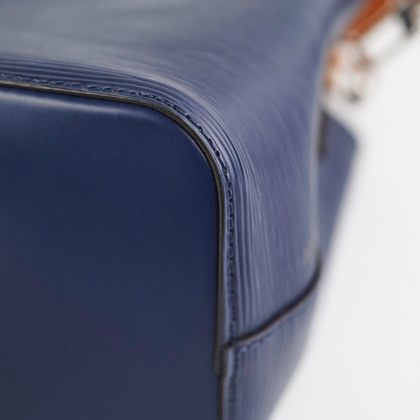 ITEM 27 - Louis Vuitton Epi Neo Noe BB Navy
