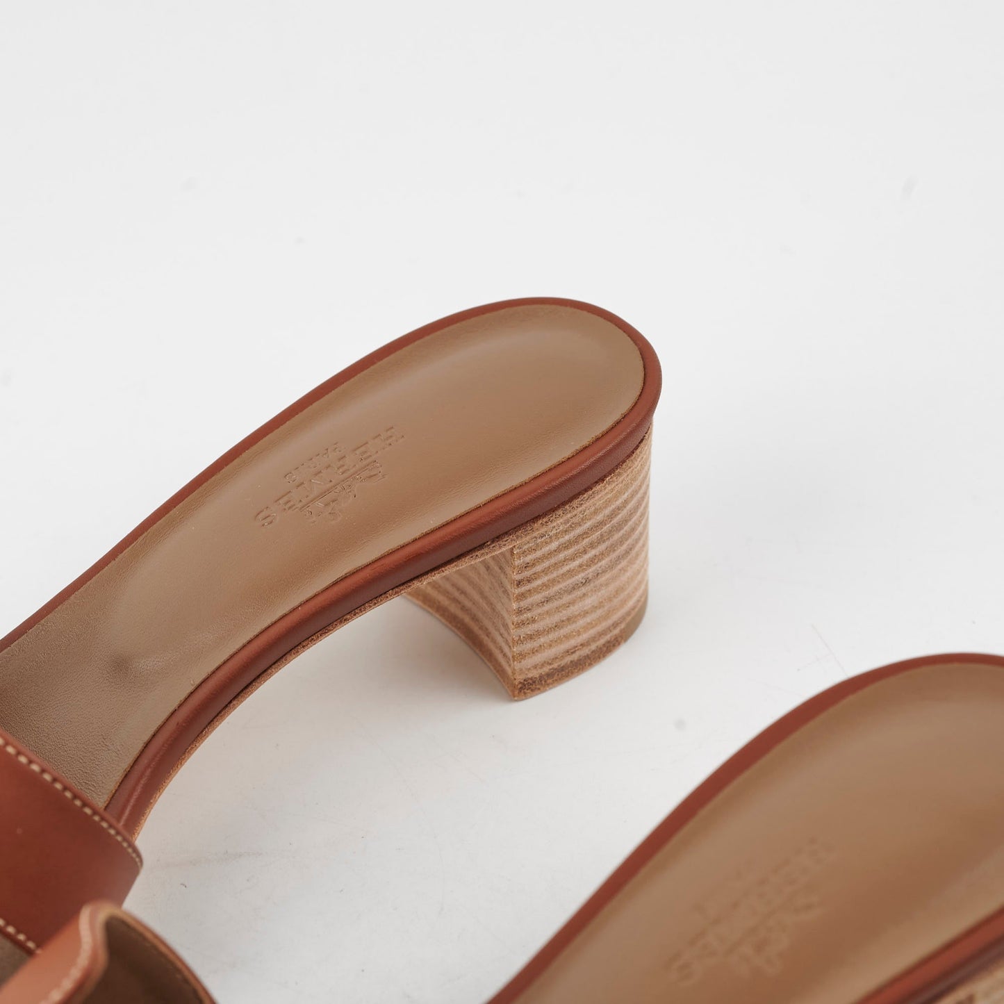 Hermes Oasis Sandals Gold Size 39