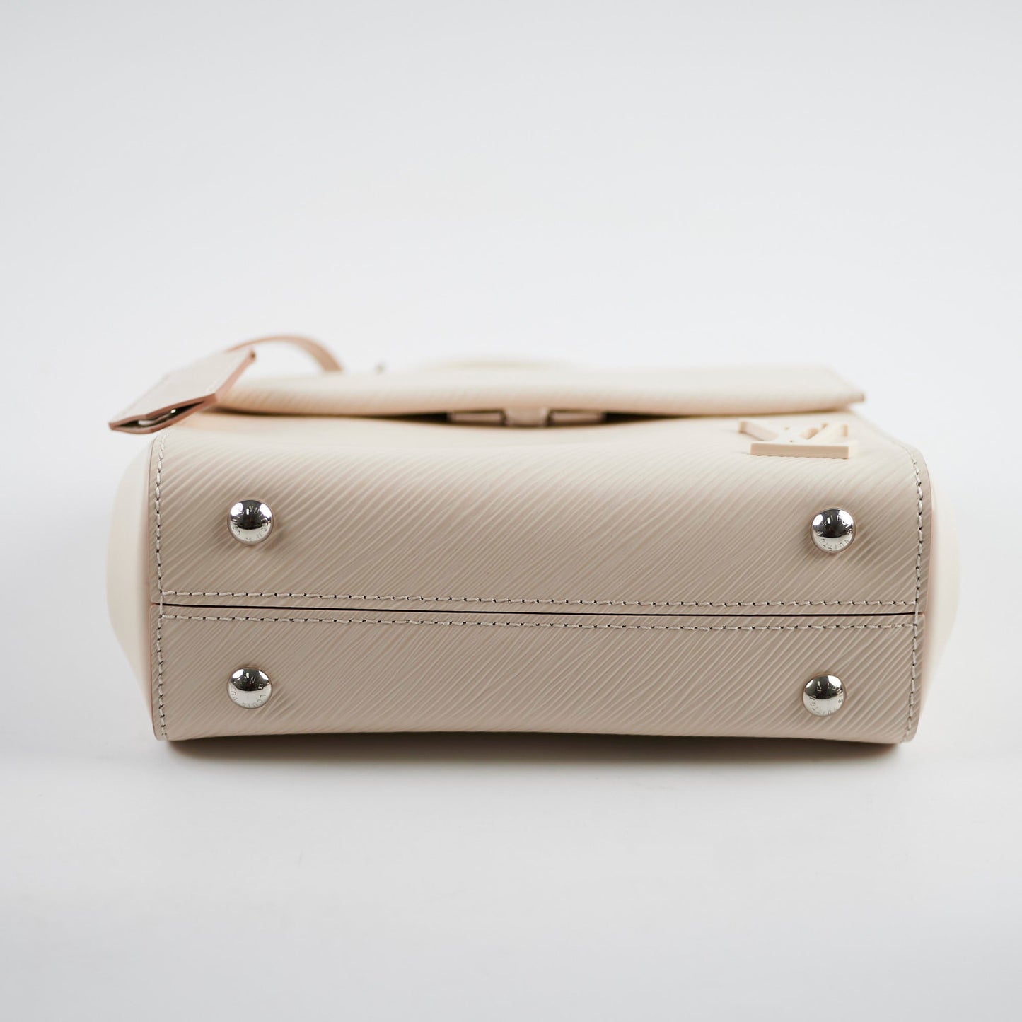 Deal of The Week - Louis Vuitton Mini Clunny Ivory
