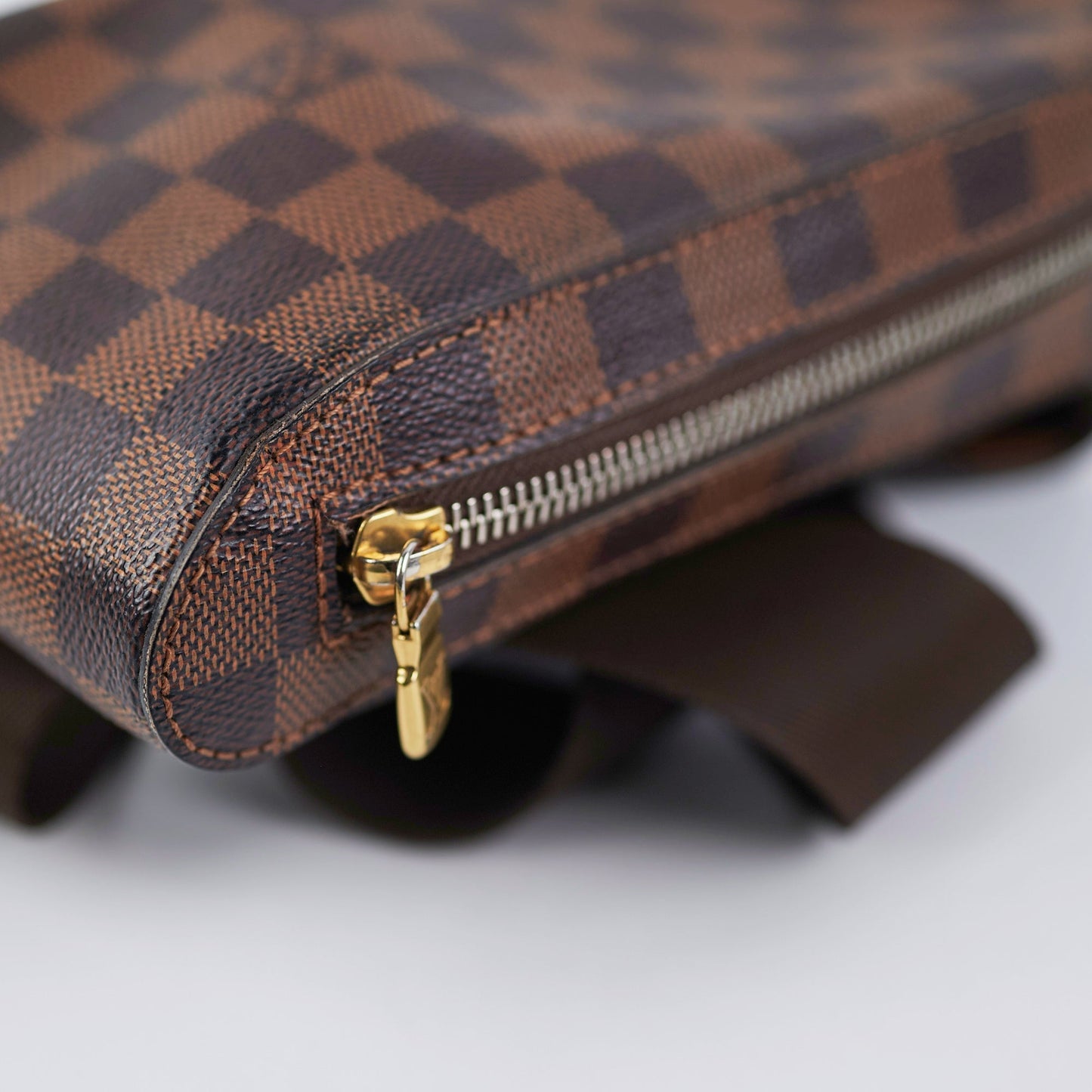 Louis Vuitton Damier Ebene Crossbody Slingbag