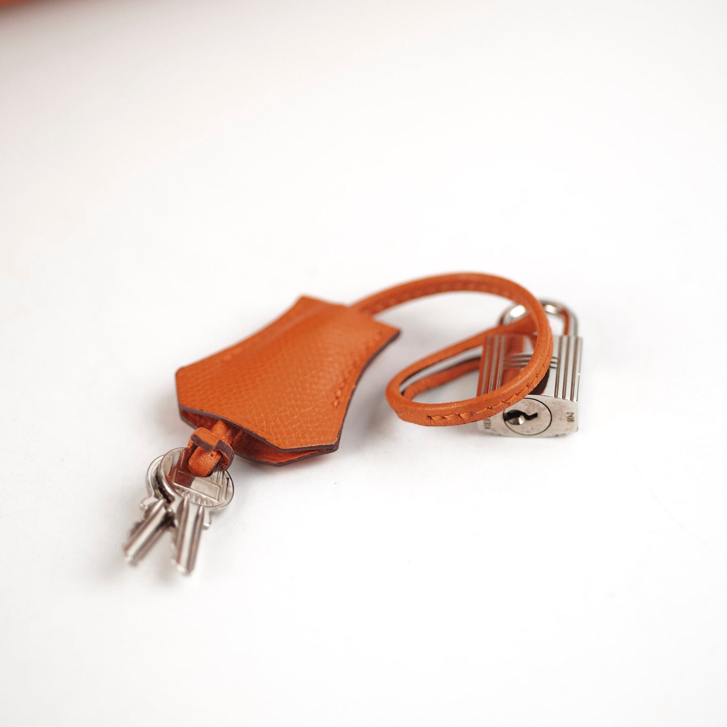 Hermes Kelly 28 Orange P Square Stamp