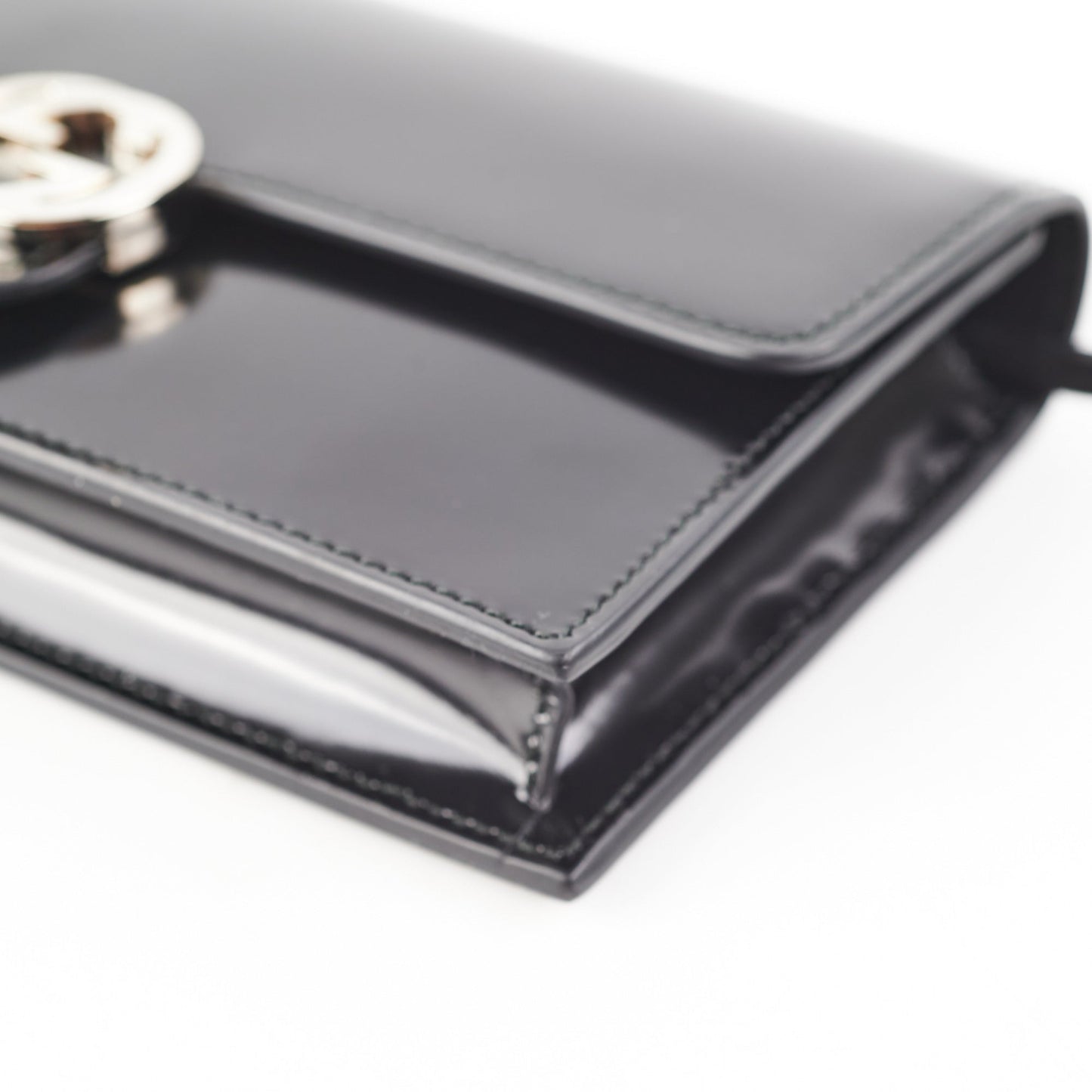 Gucci Wallet on Chain Patent Black