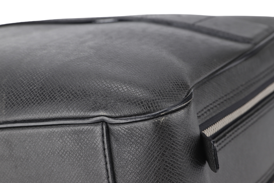 LOUIS VUITTON GREY TAIGA LEATHER DOCUMENT BAG WITH DUST COVER, LOCK&KEYS
