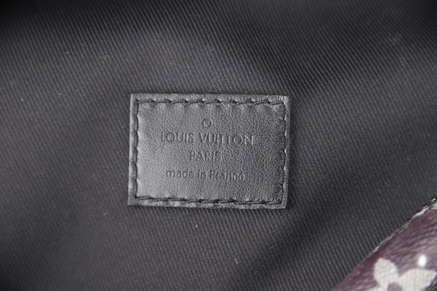 LOUIS VUITTON GALAXY DISCOVERY (M44444) CANVAS MONOGRAM BLACK BUMBAG BLACK HARDWARE WITH DUST COVER