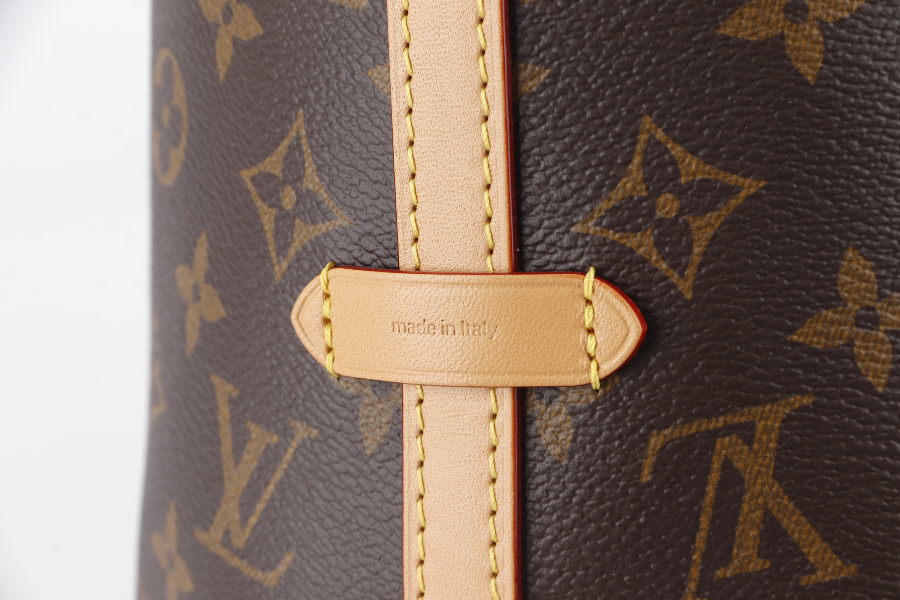 LOUIS VUITTON CARRYALL PM MONOGRAM CANVAS GOLD HARDWARE WITH DUST COVER AND BOX