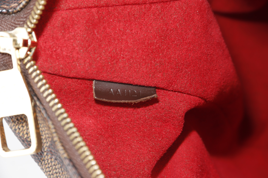 LOUIS VUITTON EVORA DAMIER EBENE CANVAS GOLD HARDWARE WITH STRAPS AND DUST COVER