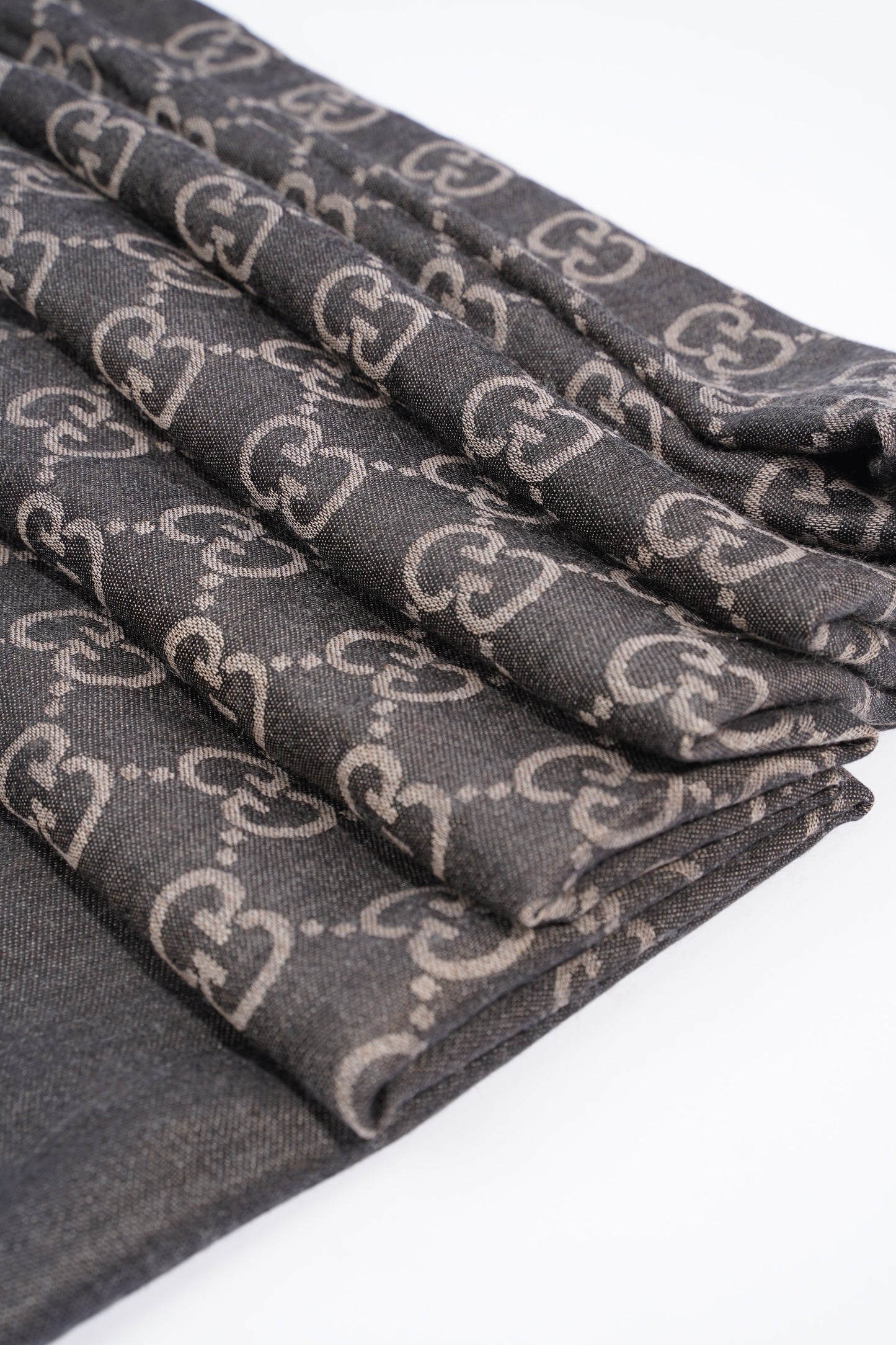 Gucci GG Supreme Scarf Grey Wool