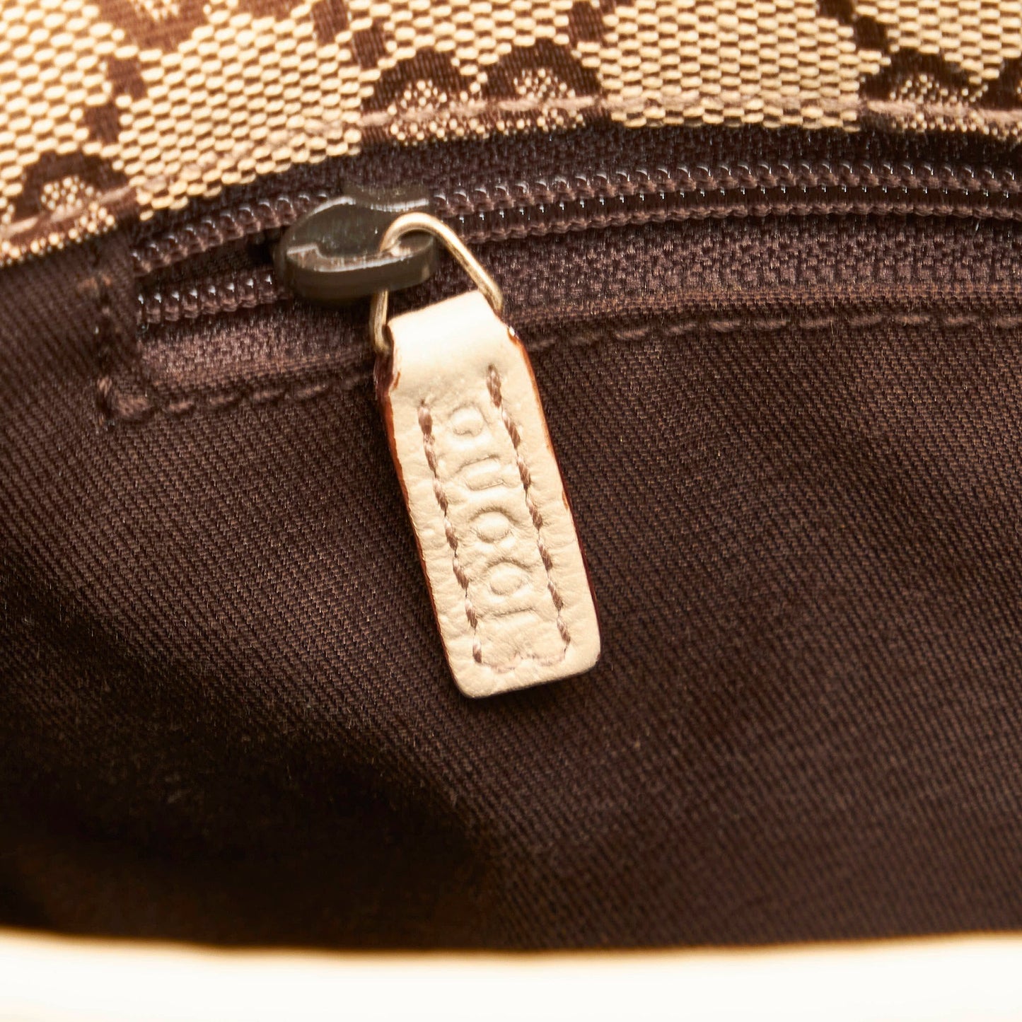 Gucci Pelham Leather Shoulder Bag
