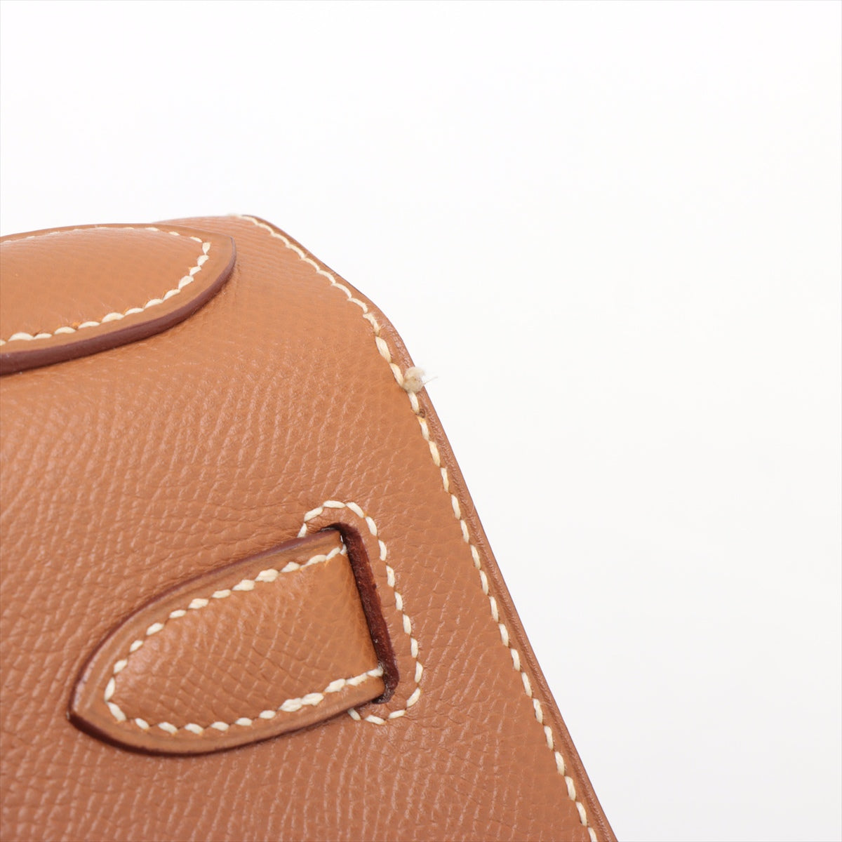 Hermes Kelly 28 Cushbell Gold - C Square Stamp
