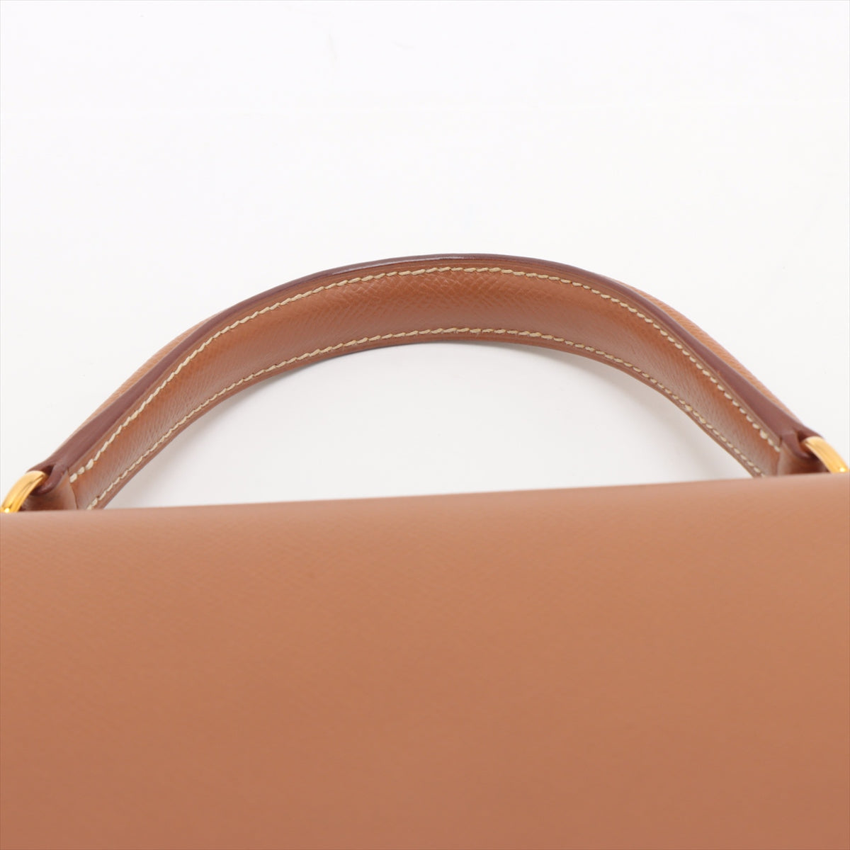 Hermes Kelly 28 Cushbell Gold - C Square Stamp
