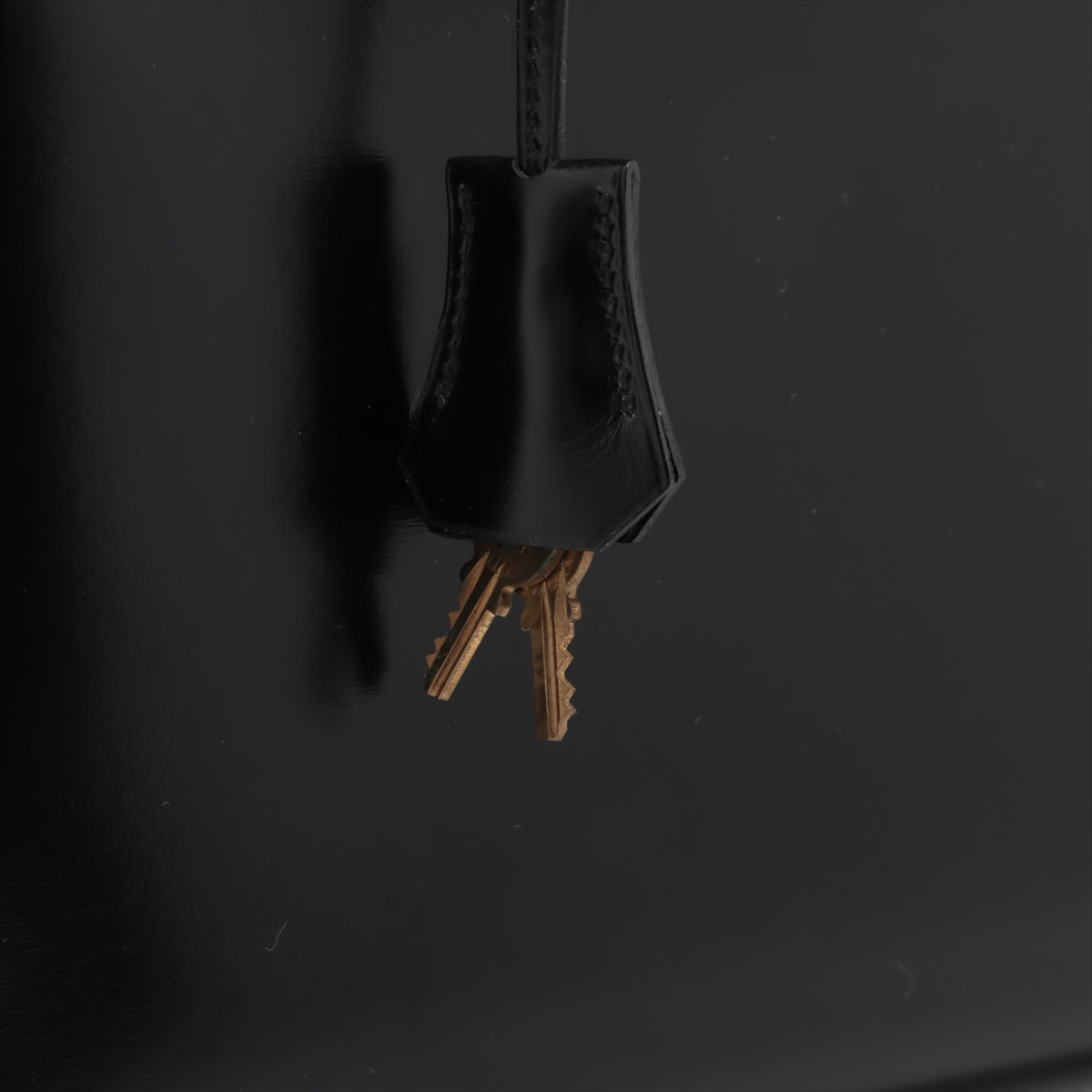Hermes Kelly 28 Box Calf Black - N Circle Stamp