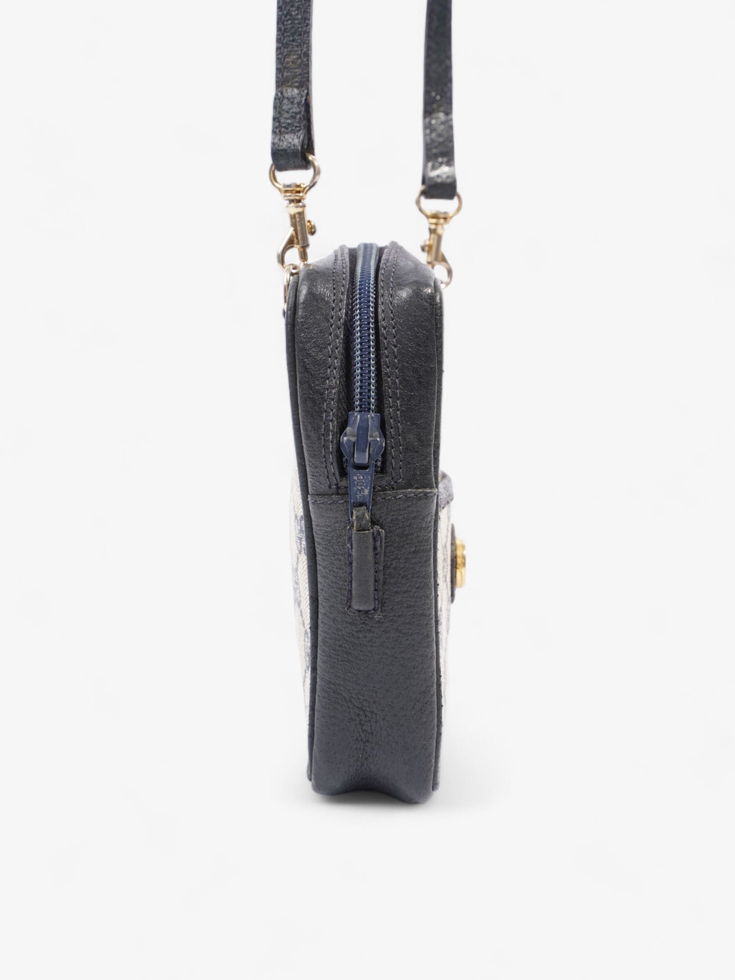 Gucci GG Supreme Shoulder Bag  Navy / Beige Leather