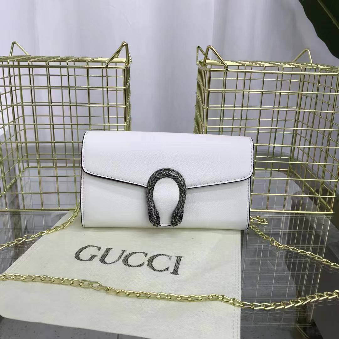 Gucci Women's Cross Body Bag -  Design with Logo, Long Chain (White)