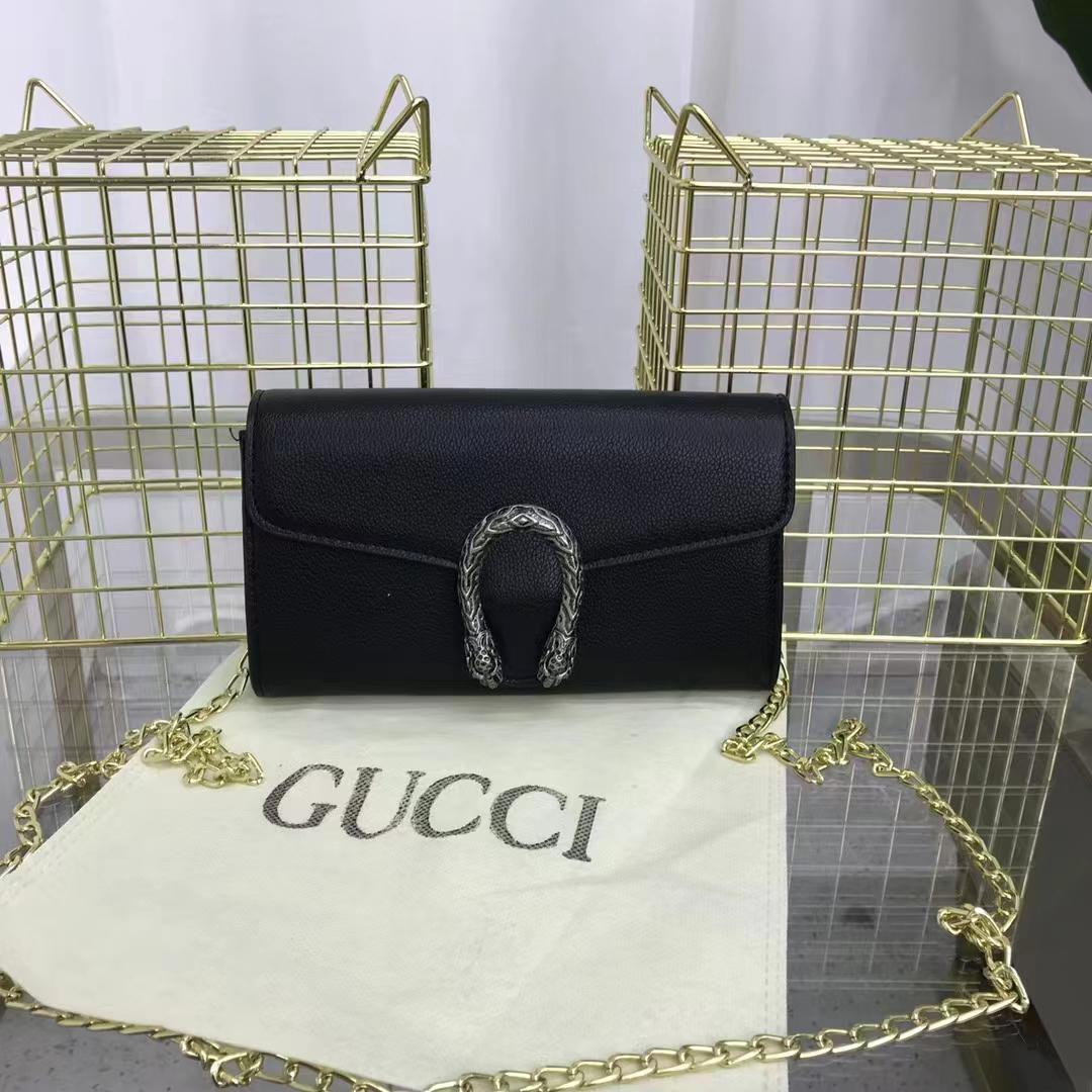 Gucci Women's Cross Body Bag -  Design with Logo, Long Chain (Black)