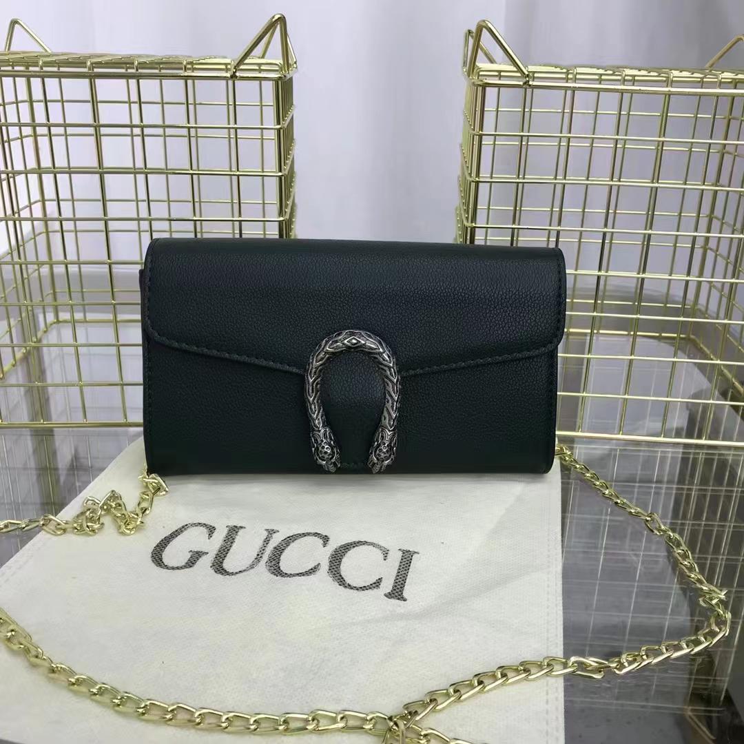 Gucci Women's Cross Body Bag -  Design with Logo, Long Chain (Black)
