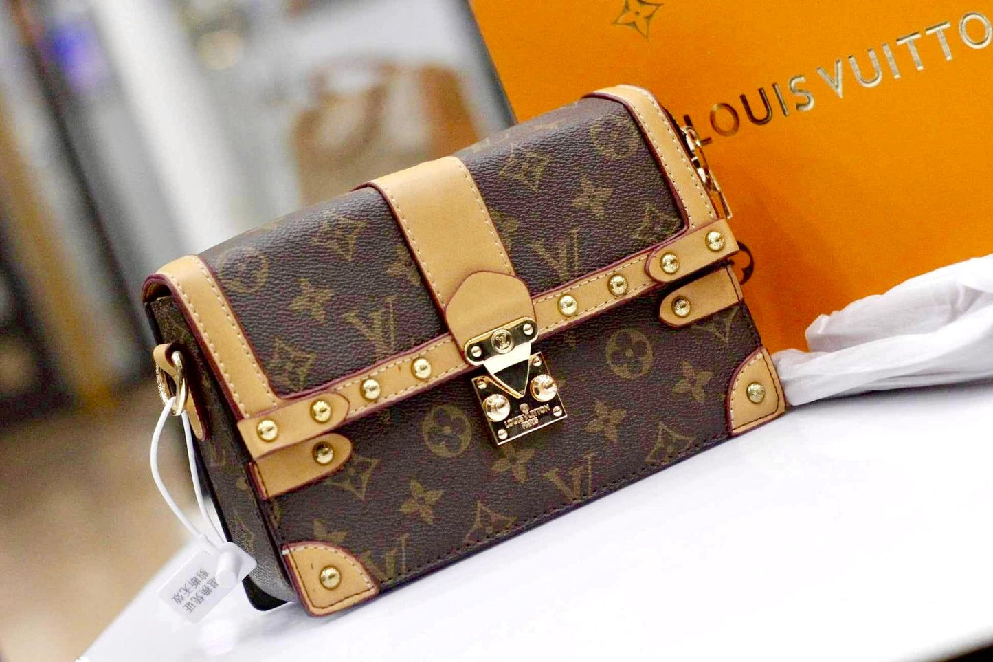 Louis Vuitton Crossbody Bag – Premium Quality & Timeless Elegance (Beige)