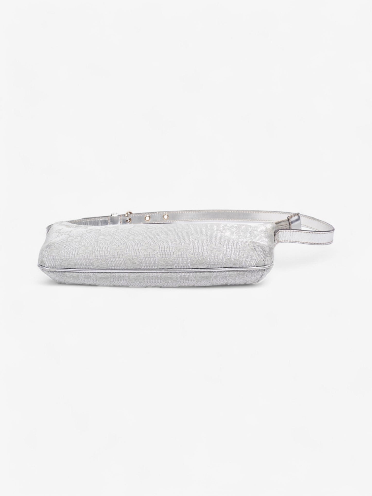 Gucci Boat Pochette Silver / GG Supreme Canvas