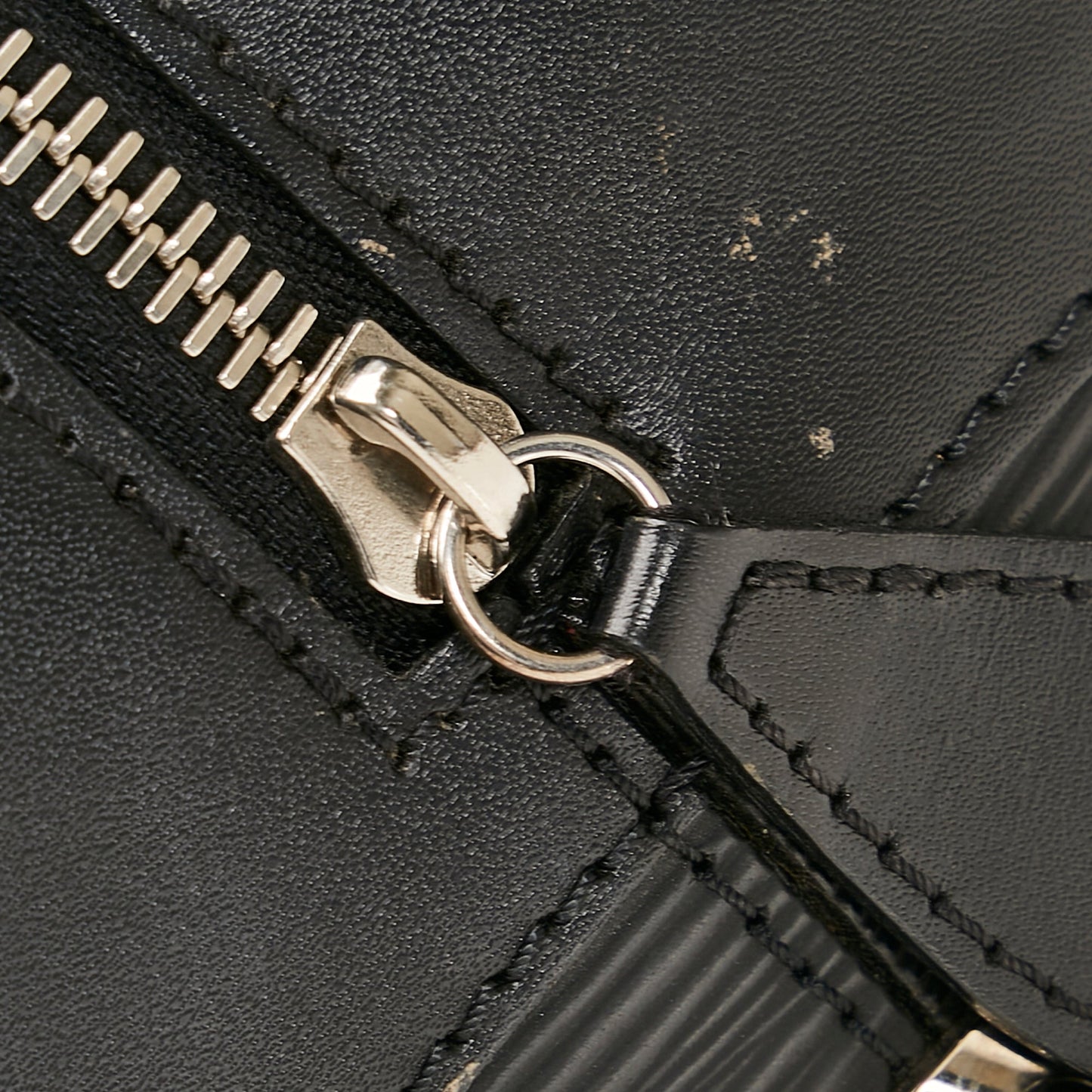Louis Vuitton Bowling Montaigne GM Black Epi