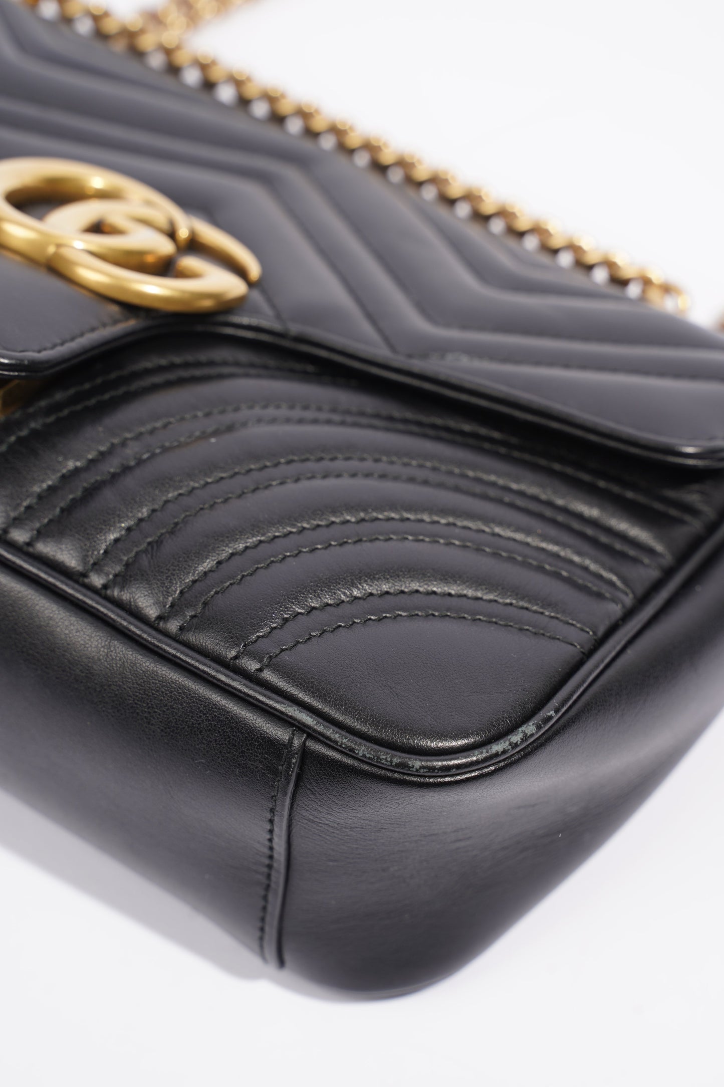 Gucci Marmont Flap Black Matelasse Leather Small