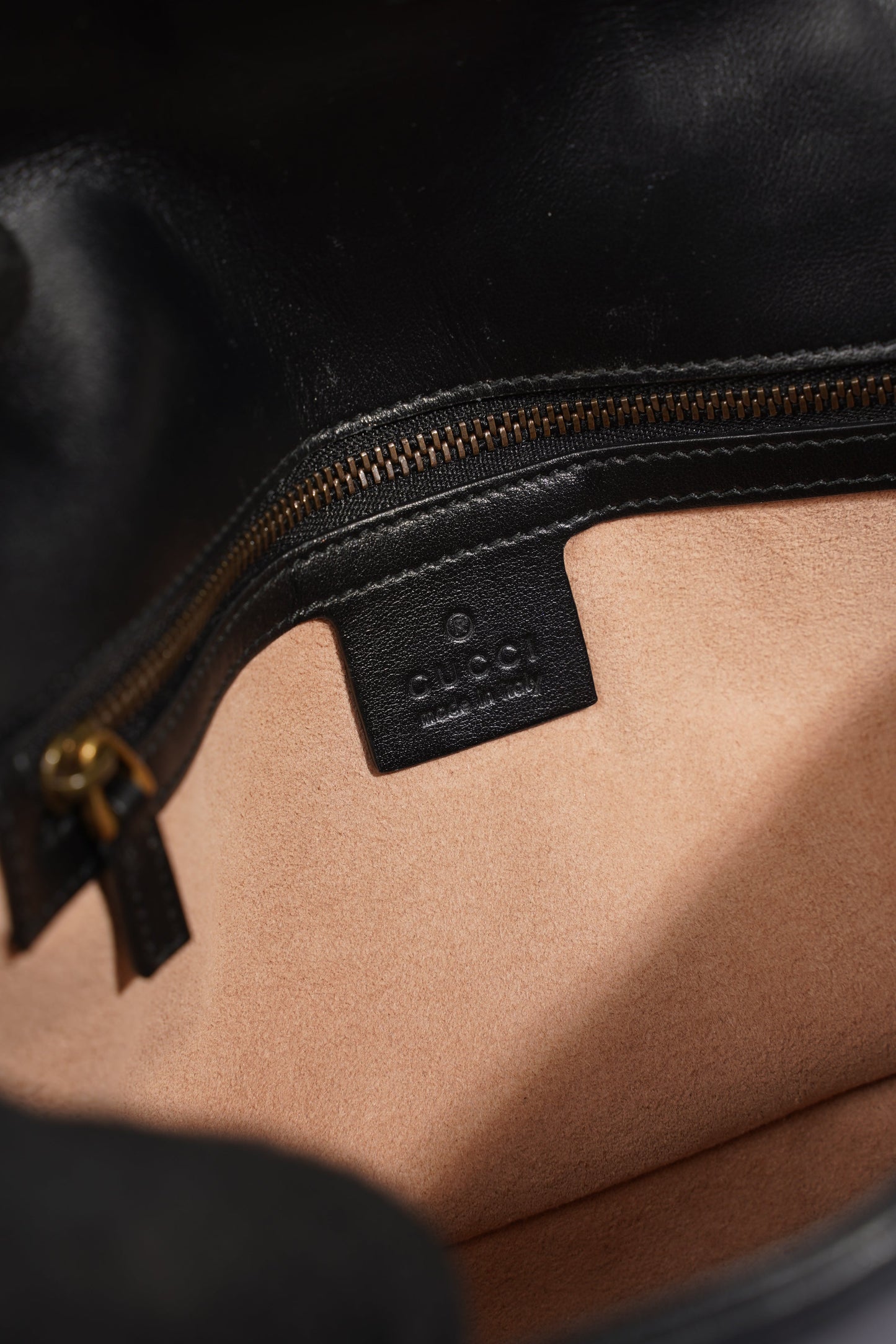 Gucci Marmont Flap Black Matelasse Leather Small